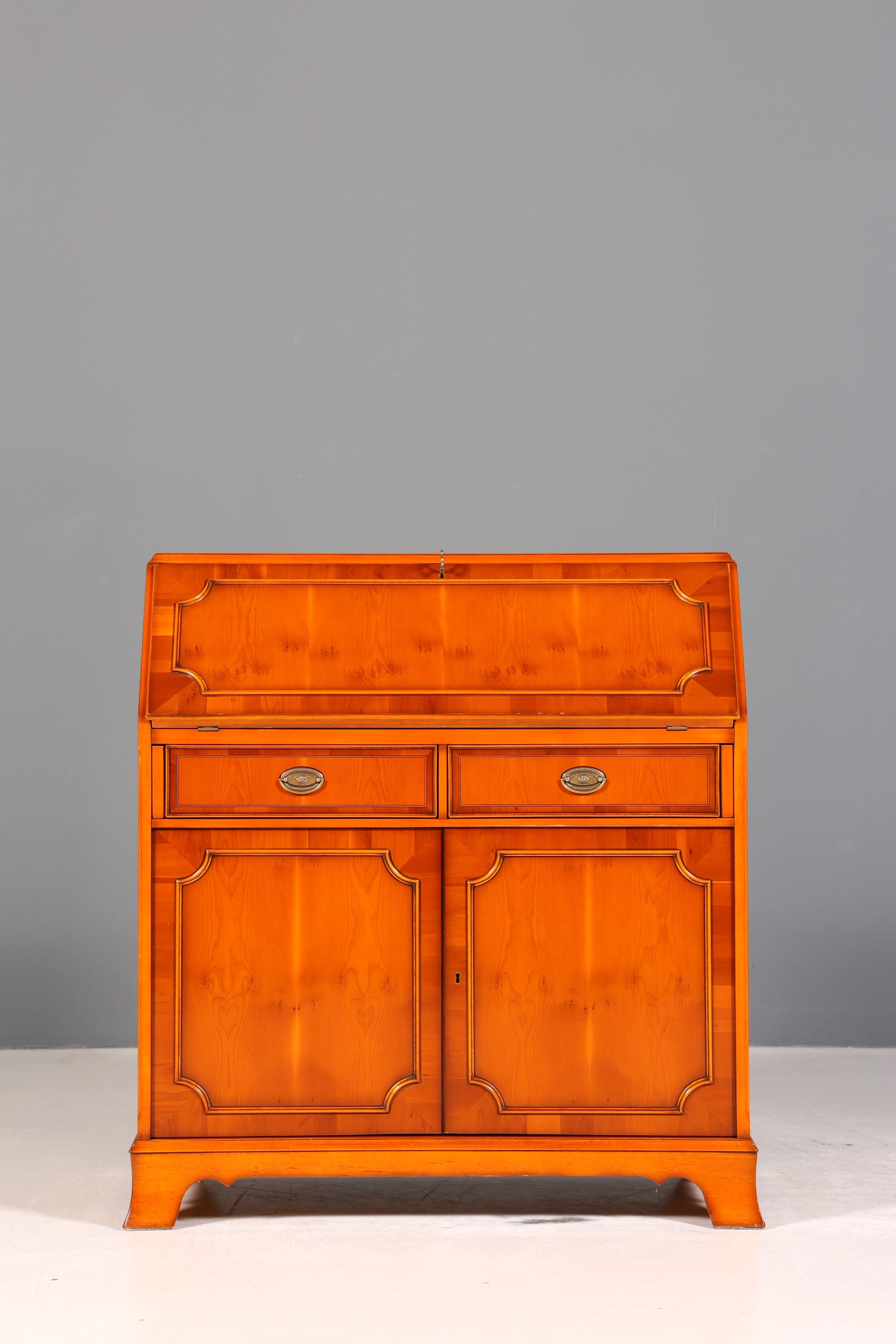 Stilvoller Englischer Sekretär Original Heldense Büro Schreibtisch Eibe Antik 60S Schreibkommode UK Schrank