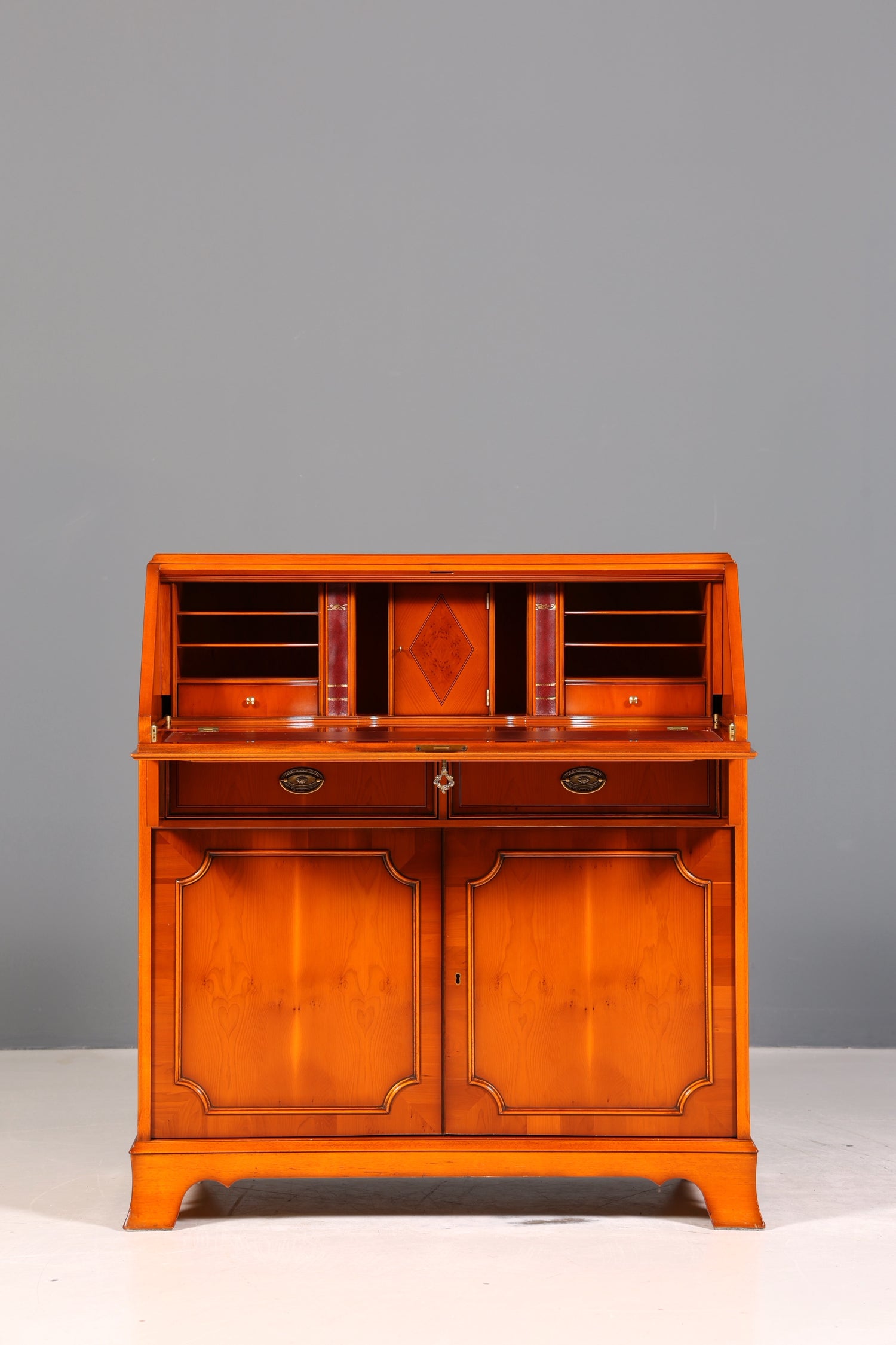 Stilvoller Englischer Sekretär Original Heldense Büro Schreibtisch Eibe Antik 60S Schreibkommode UK Schrank