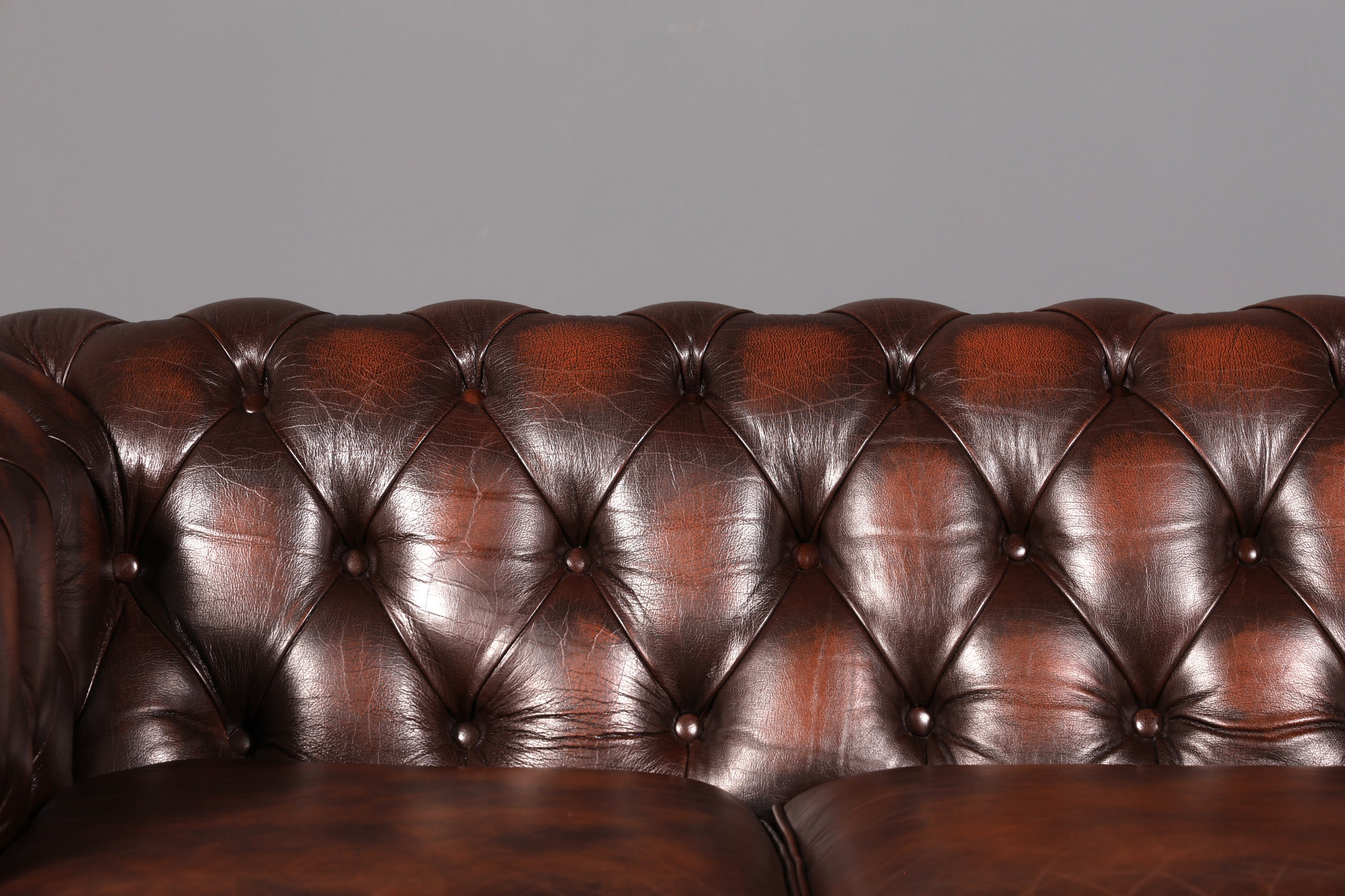 Beautiful Original Centurion Chesterfield 3-Seater Genuine Leather Sofa English Upholstered Sofa Leather Sofa