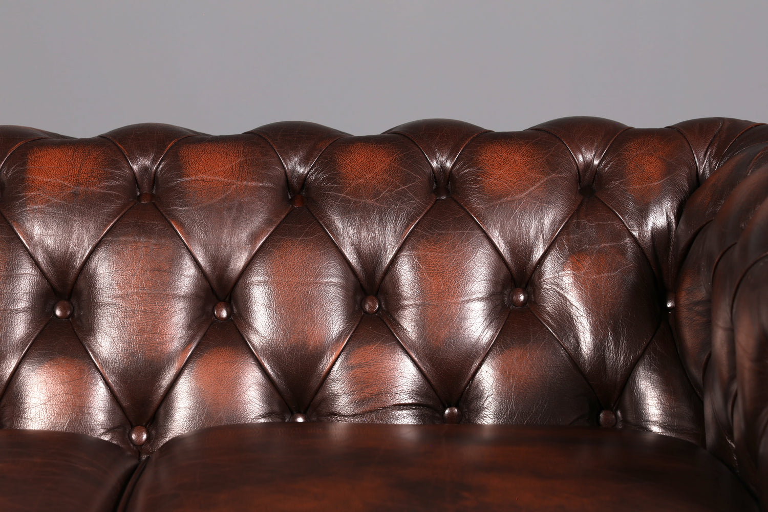Beautiful Original Centurion Chesterfield 2-Seater Sofa, England, Genuine Leather Upholstered Sofa