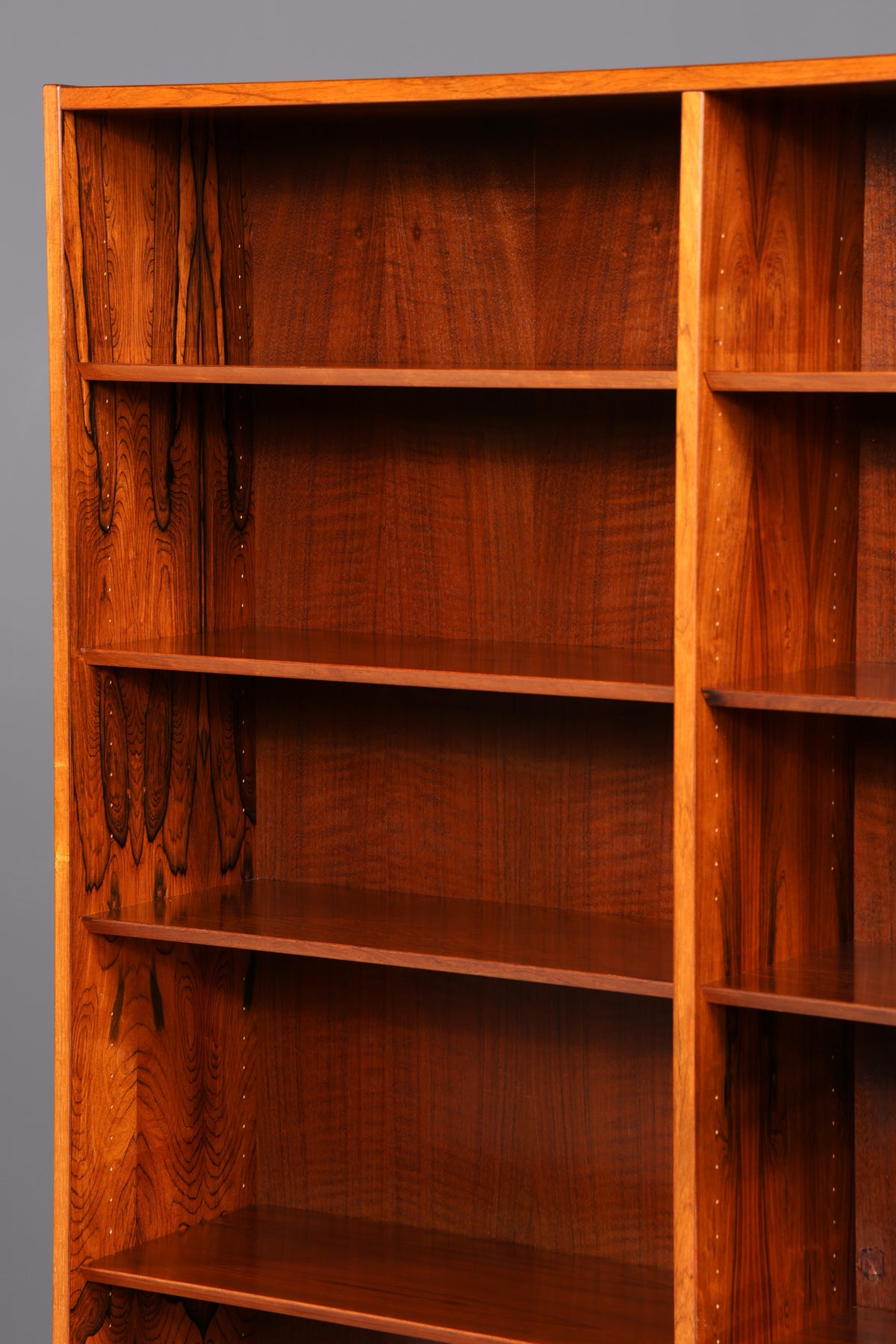 Stunning XXL Original Hundevad Mid-Century shelving unit in rosewood, Danish Design, Made in Denmark, vintage 1960s bookcase