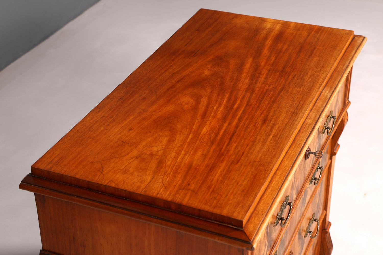 Beautiful Gründerzeit Louis Philippe antique chest of drawers, sideboard, drawer chest, linen chest, solid wood