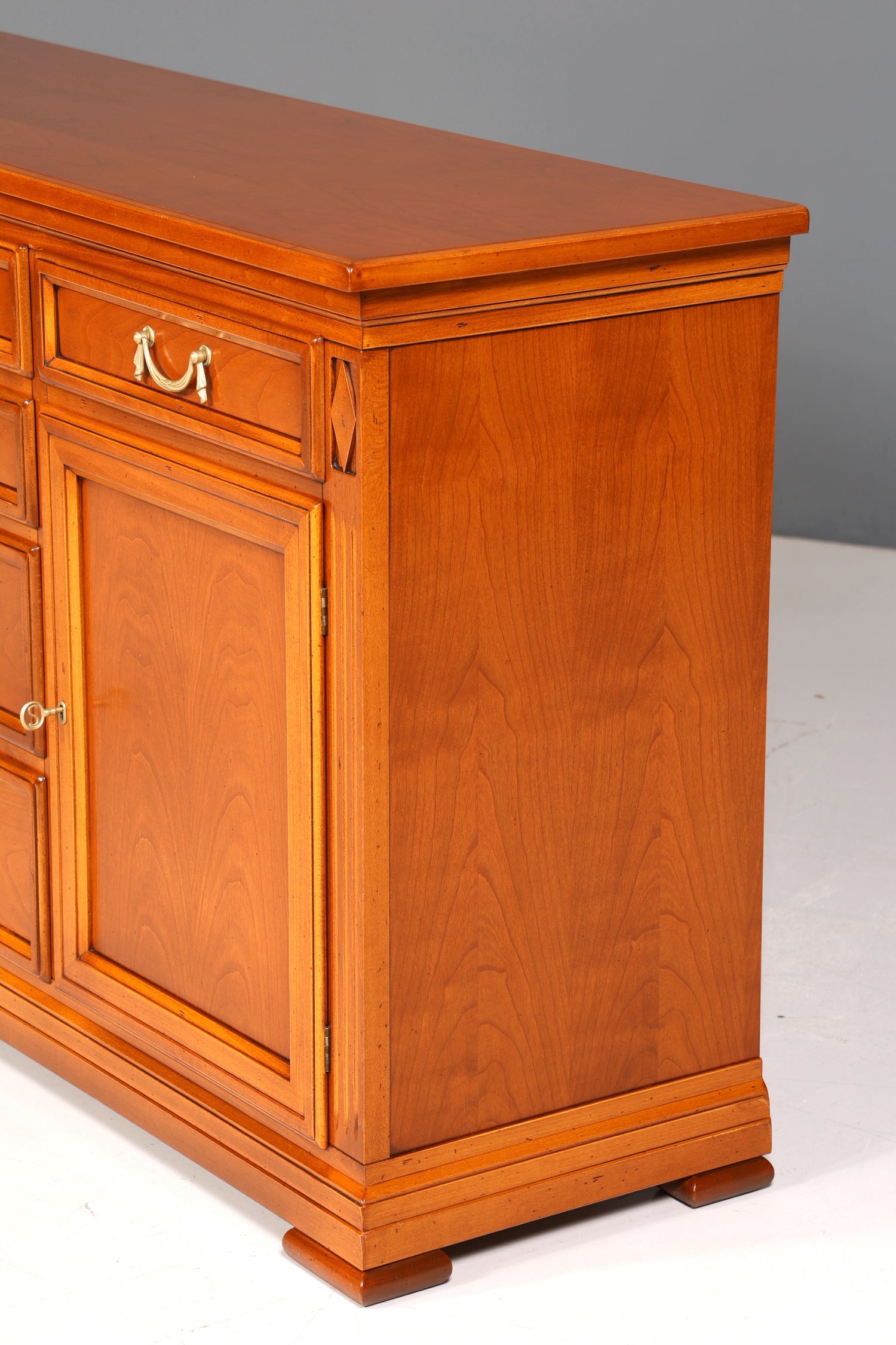 Traumhaftes Original Selva Sideboard Antik Stil Villa Borghese Schrank Kommode Buffet Anrichte