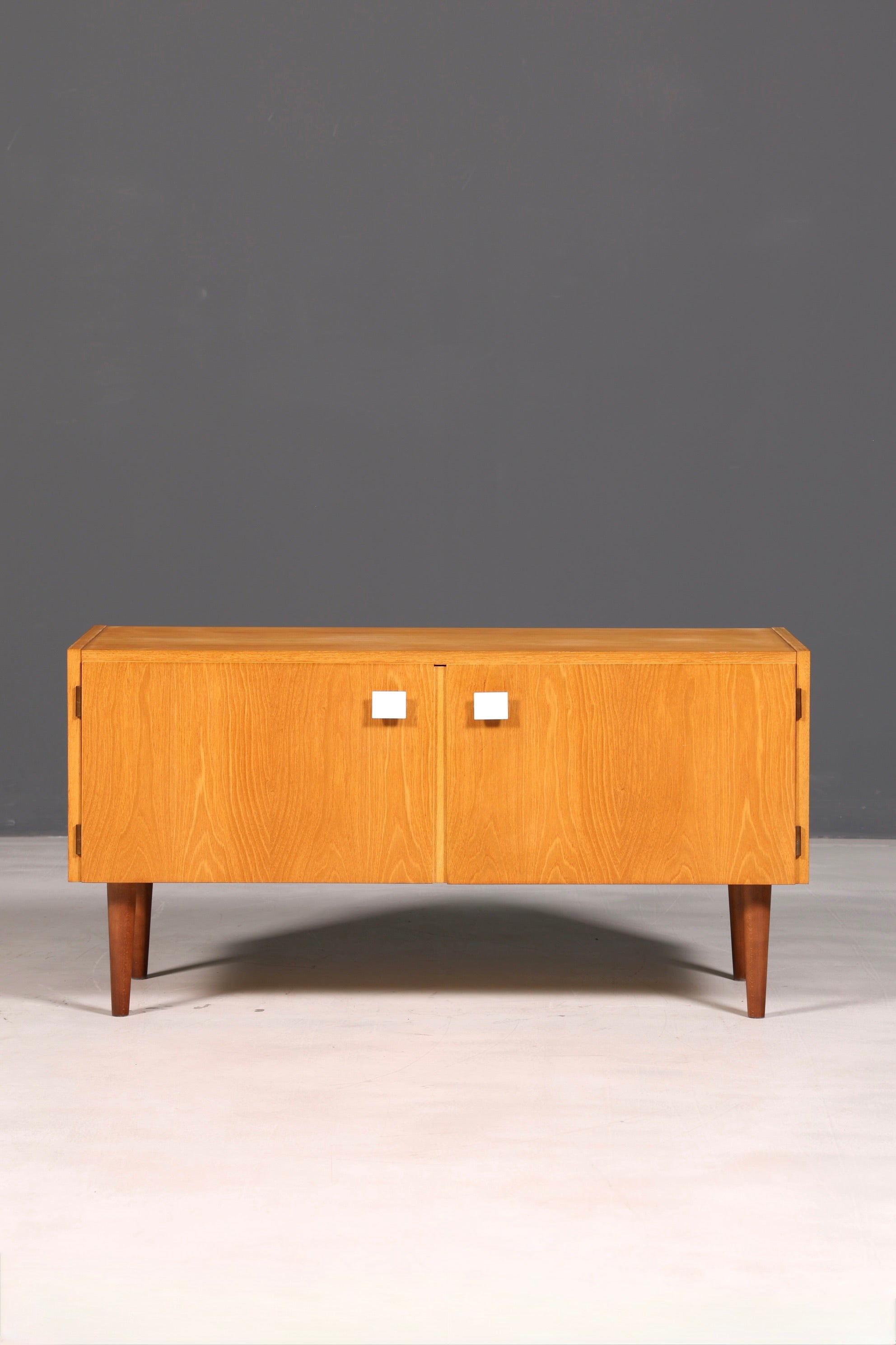 Beautiful original Hellerau mid-century chest of drawers, model 427, sideboard TV cabinet, vintage genuine wood