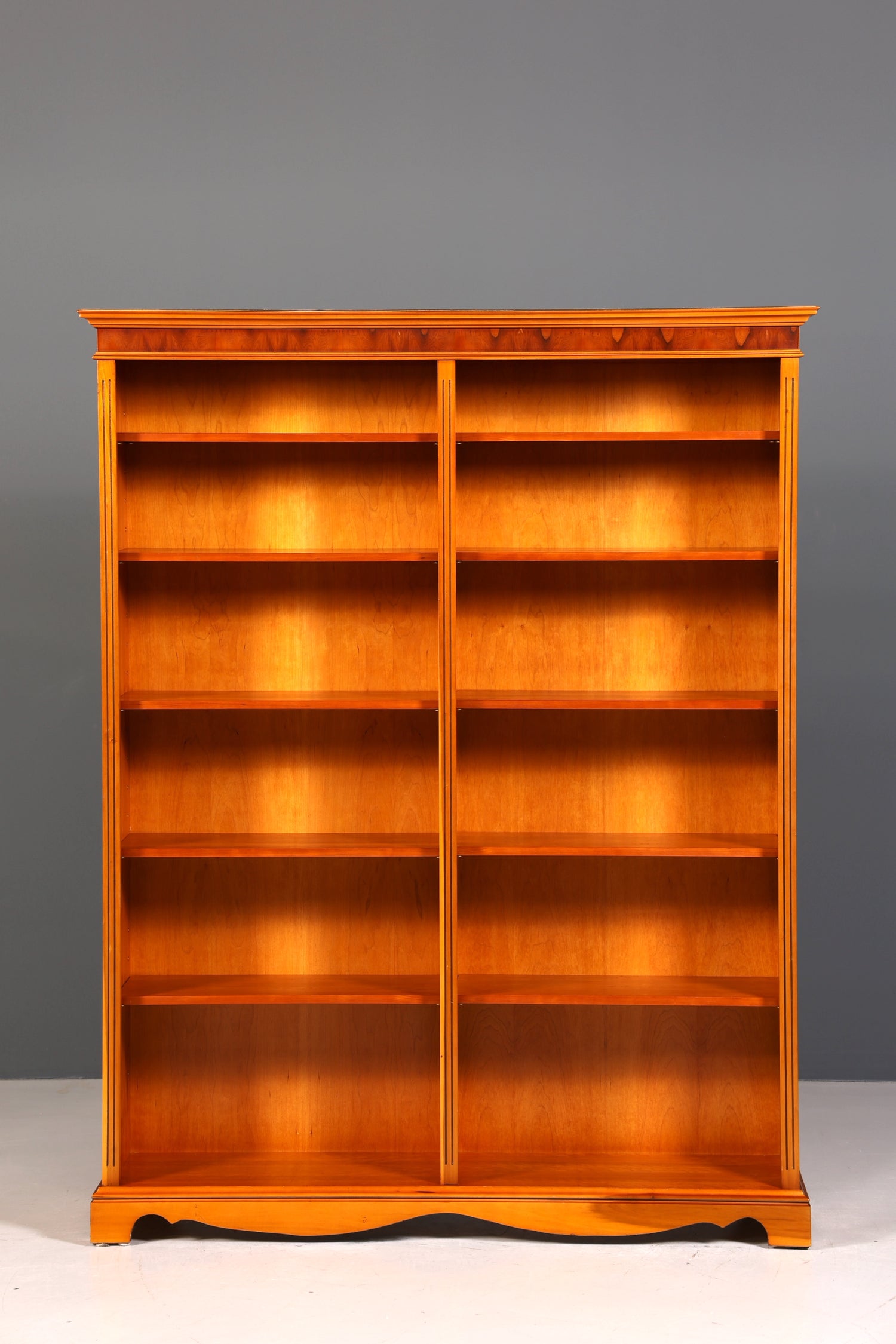 Wunderschönes Englisches Bücherregal Eibe Antik Regal Bookshelf Buchablage 60s