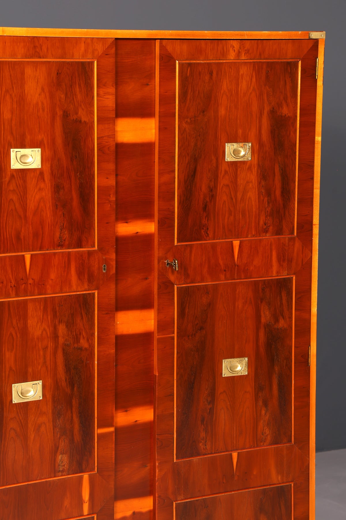 Beautiful Maritime Cabinet Military Chest Wardrobe Yew Vertiko Antique Colonial Hallway Cabinet