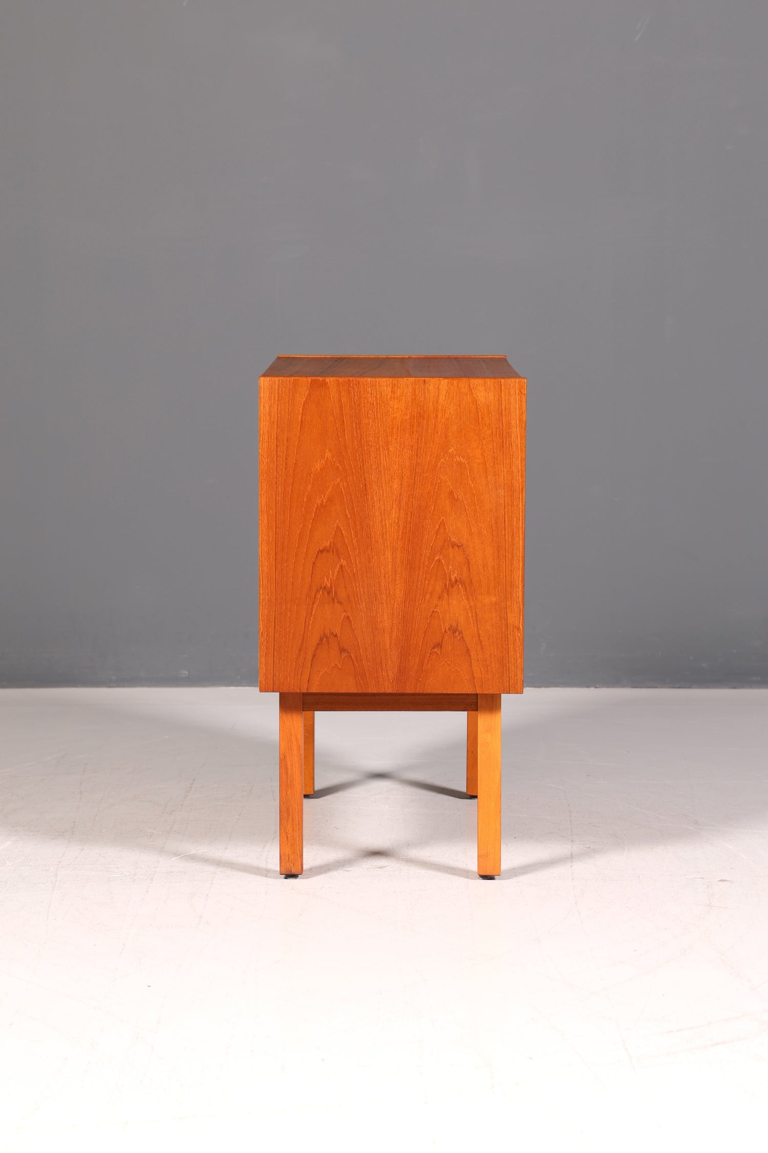 Traumhaftes Mid Century Teak Sideboard Schiebetüren Vintage Kommode Retro 60er