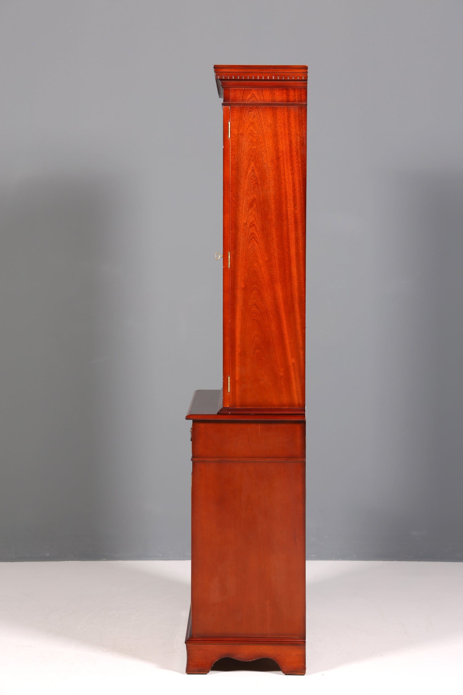 Wunderschöne Englische Vitrine Bibliothek Mahagoni Bücherschrank UK Buffet Schrank 60s Jahre