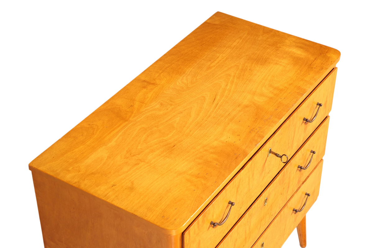 Hauptstadt Möblerei Mid Century Kommode aus massivem Holz mit drei Schubladen und Vintage-Schlüssel im 60er-Jahre-Stil