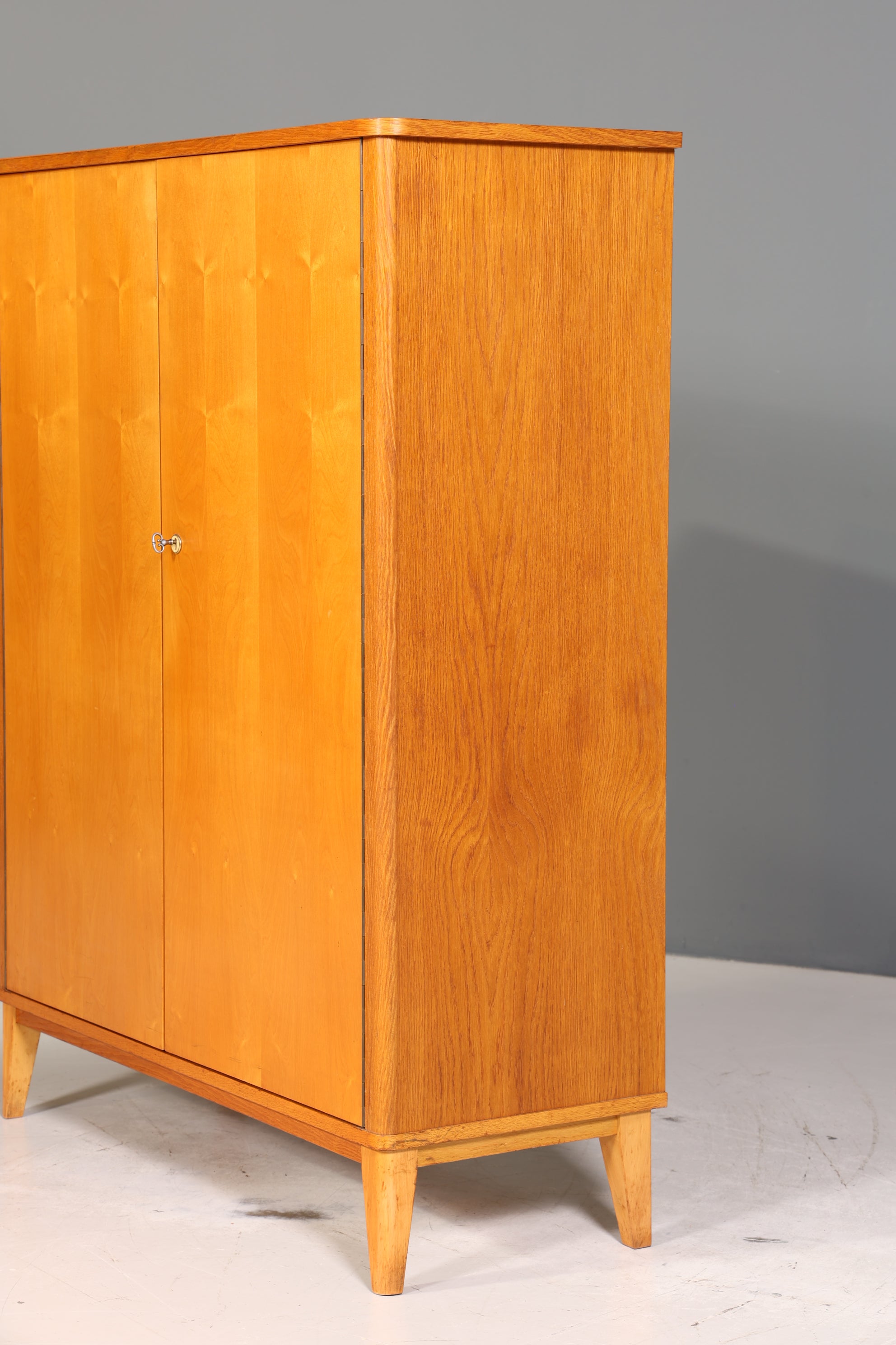 Traumhafter Mid Century Schrank 60er Jahre Wäscheschrank Aktenschrank Kommode Kleiderschrank