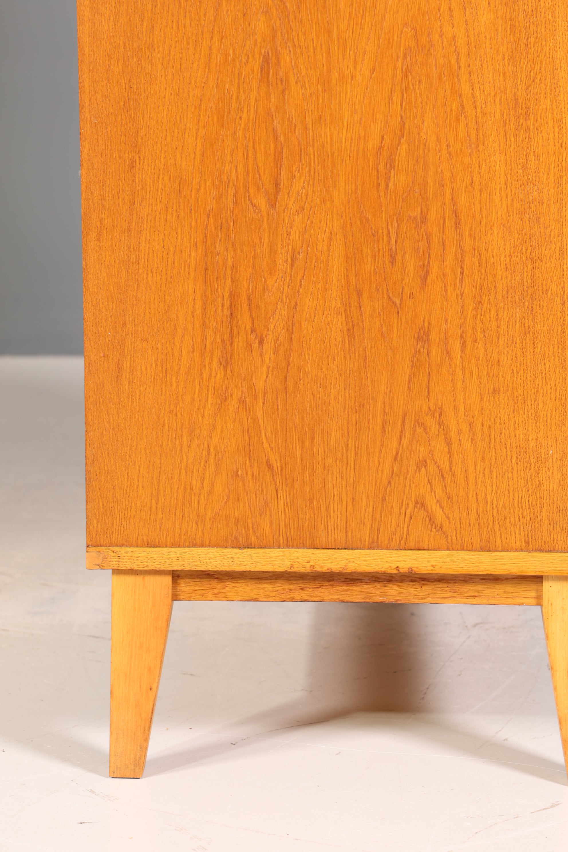 Traumhafter Mid Century Schrank 60er Jahre Wäscheschrank Aktenschrank Kommode Kleiderschrank