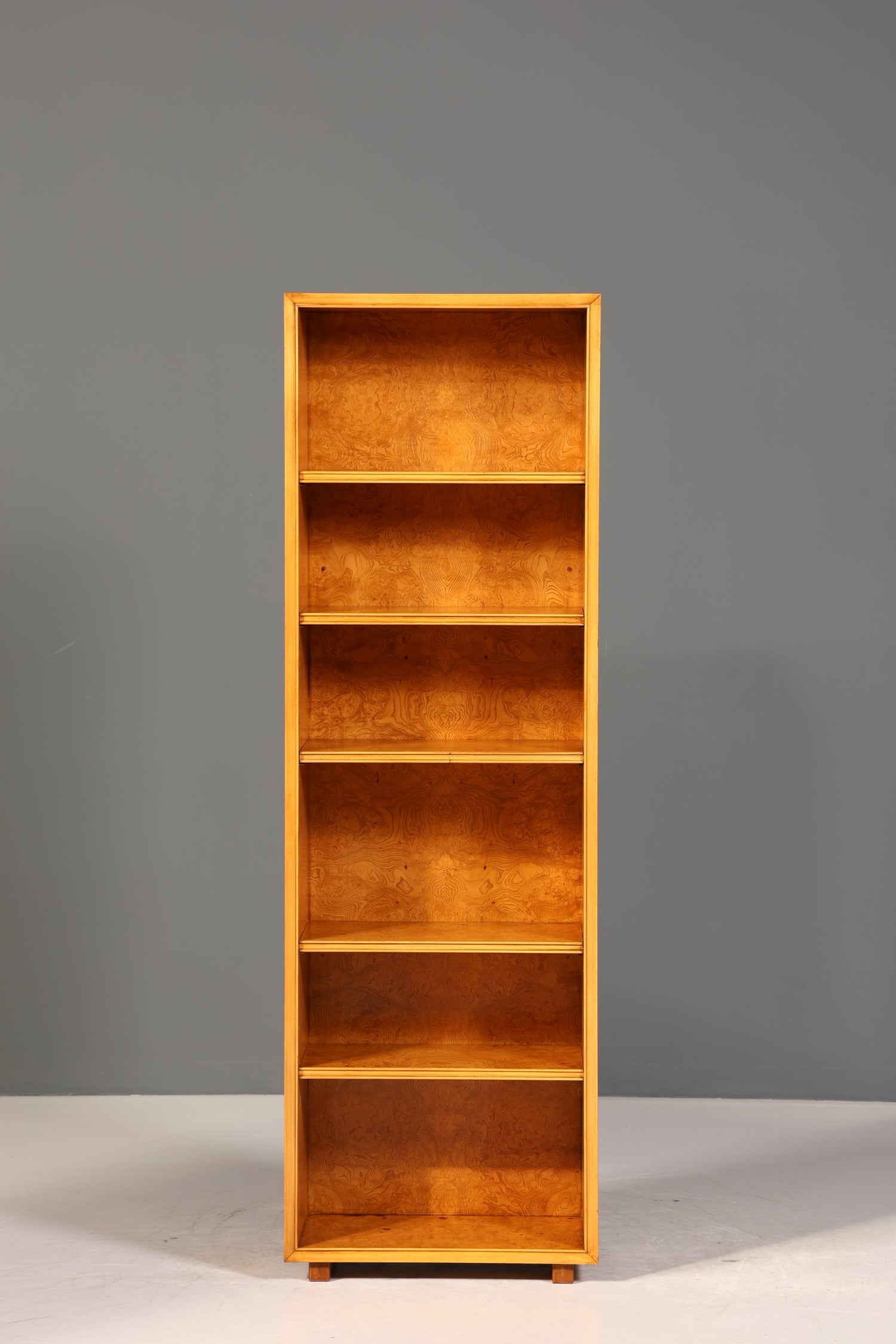 Traumhaftes Original Art Deco Regal Birke Bücherregal Bücheregal Schrank Buchablage 1 von 2