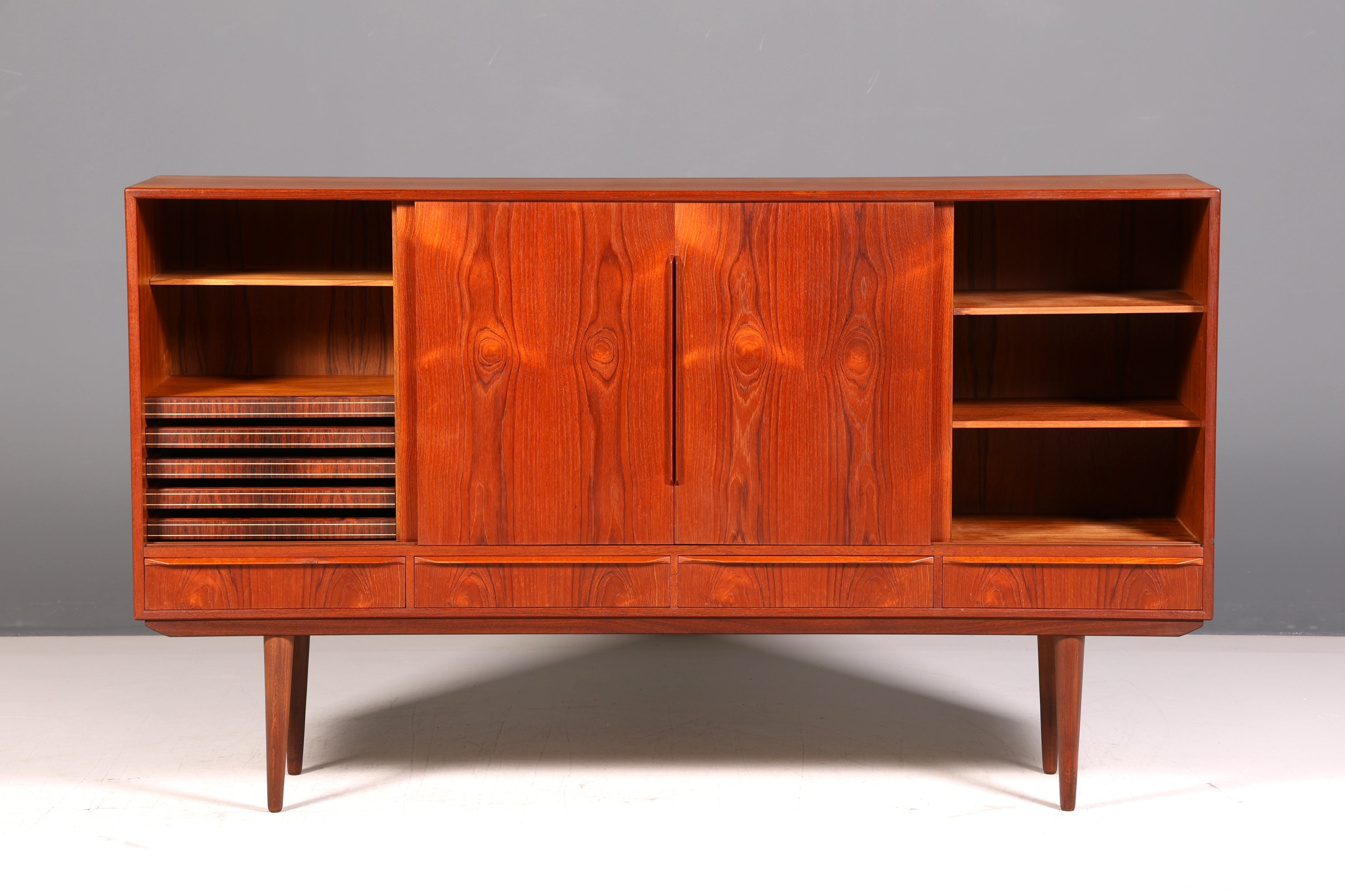 Traumhaftes Mid Century Highboard  Danish Design Sideboard Vintage Retro 60er Jahre Bürokommode Schrank Skandinavisch Holz
