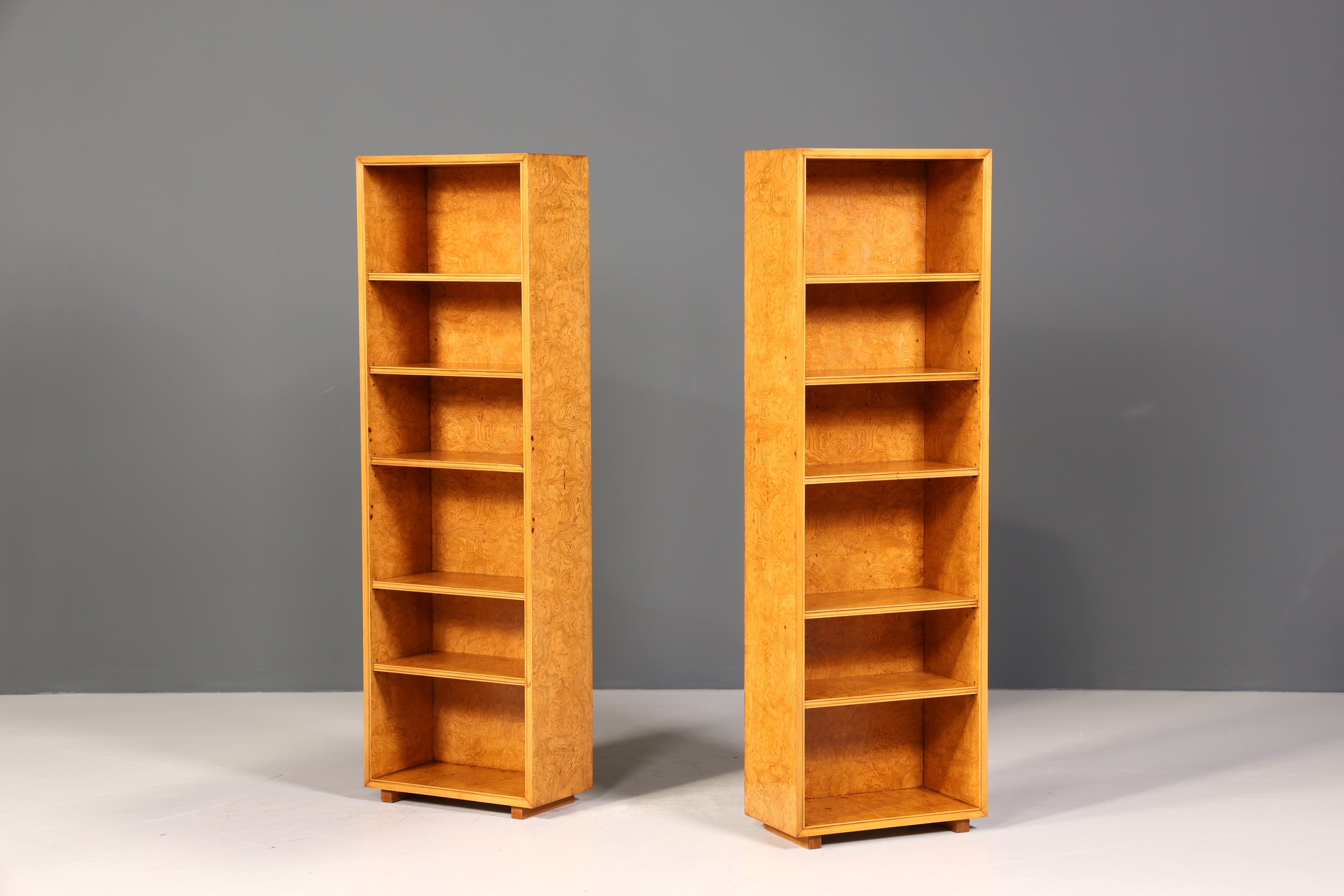 Traumhaftes Original Art Deco Regal Birke Bücherregal Bücheregal Schrank Buchablage 2 von 2