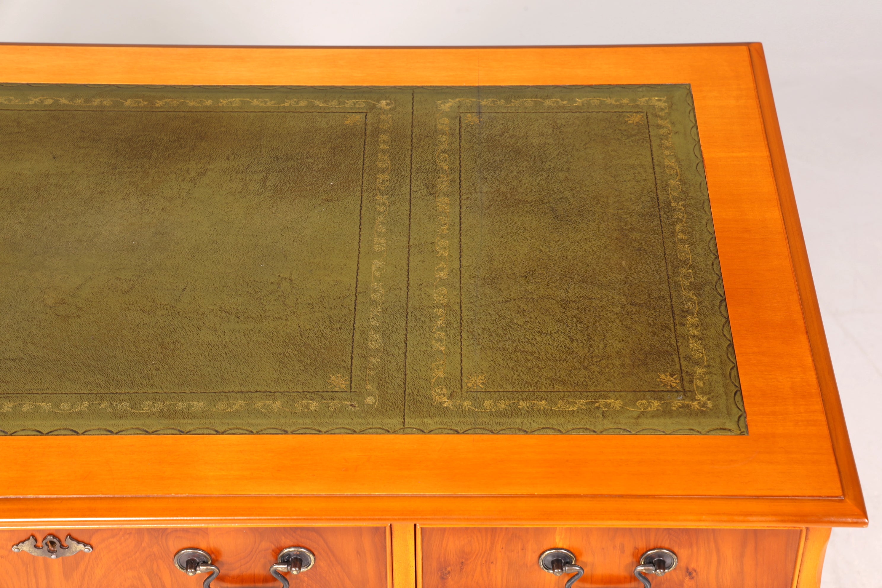 Wunderschöner Englischer Schreibtisch Englisch Eibe Desk Leder Auflage Antik Stil Bürotisch Office Desk