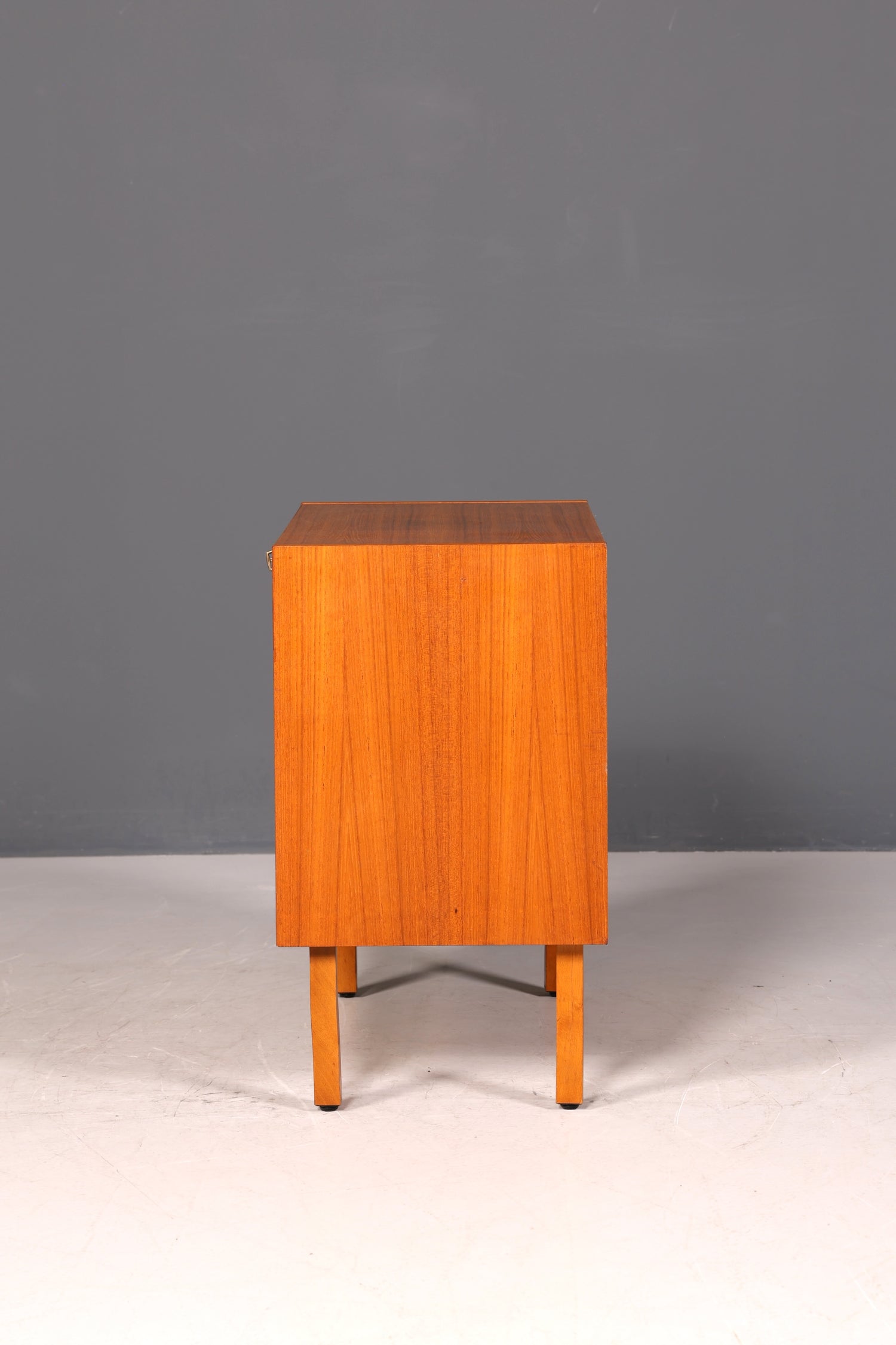 G371 Finish Wunderschöne Mid Century Kommode Teak Holz Sideboard Vintage Schubladen Kommode (Kopie)