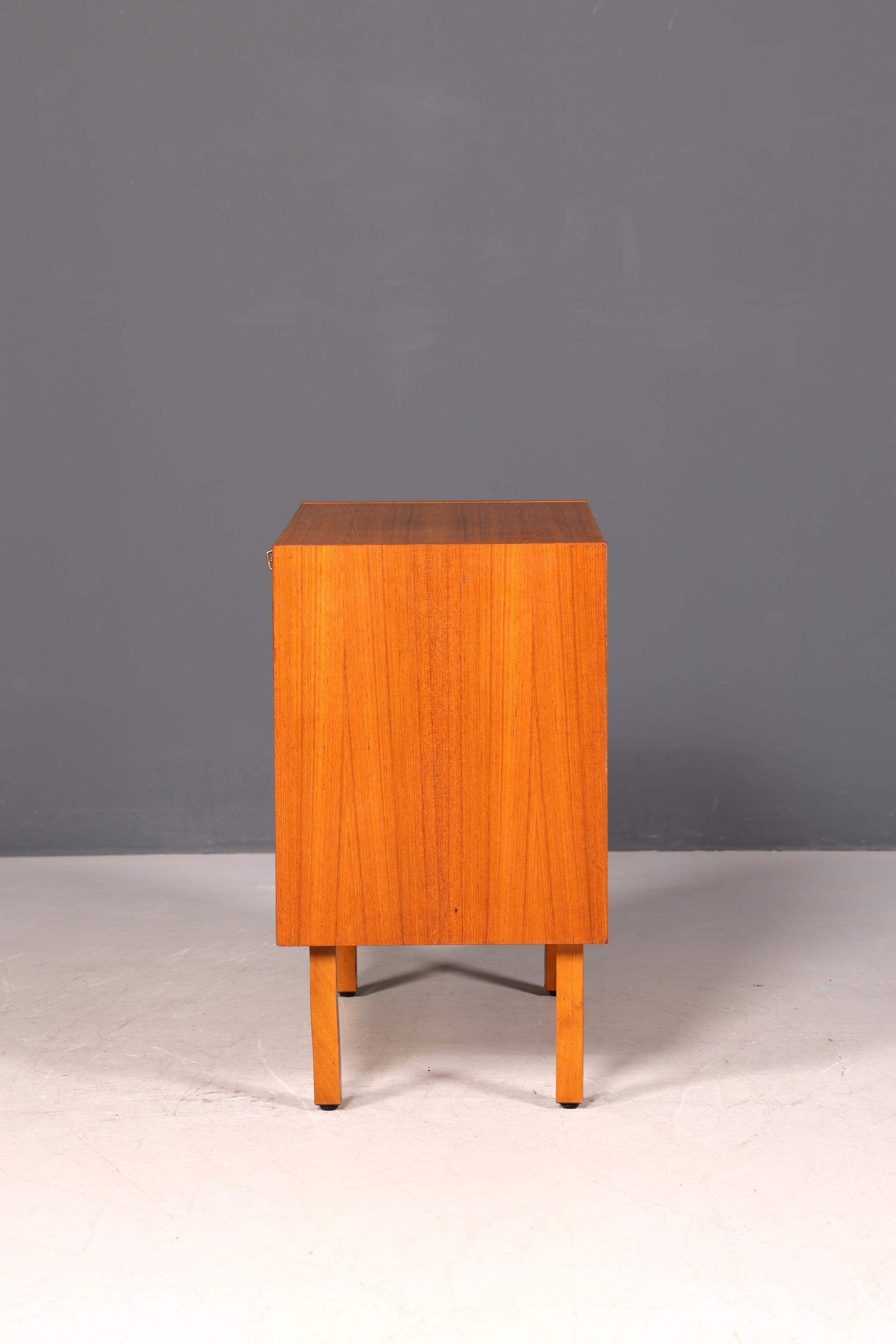 G371 Finish Wunderschöne Mid Century Kommode Teak Holz Sideboard Vintage Schubladen Kommode (Kopie)