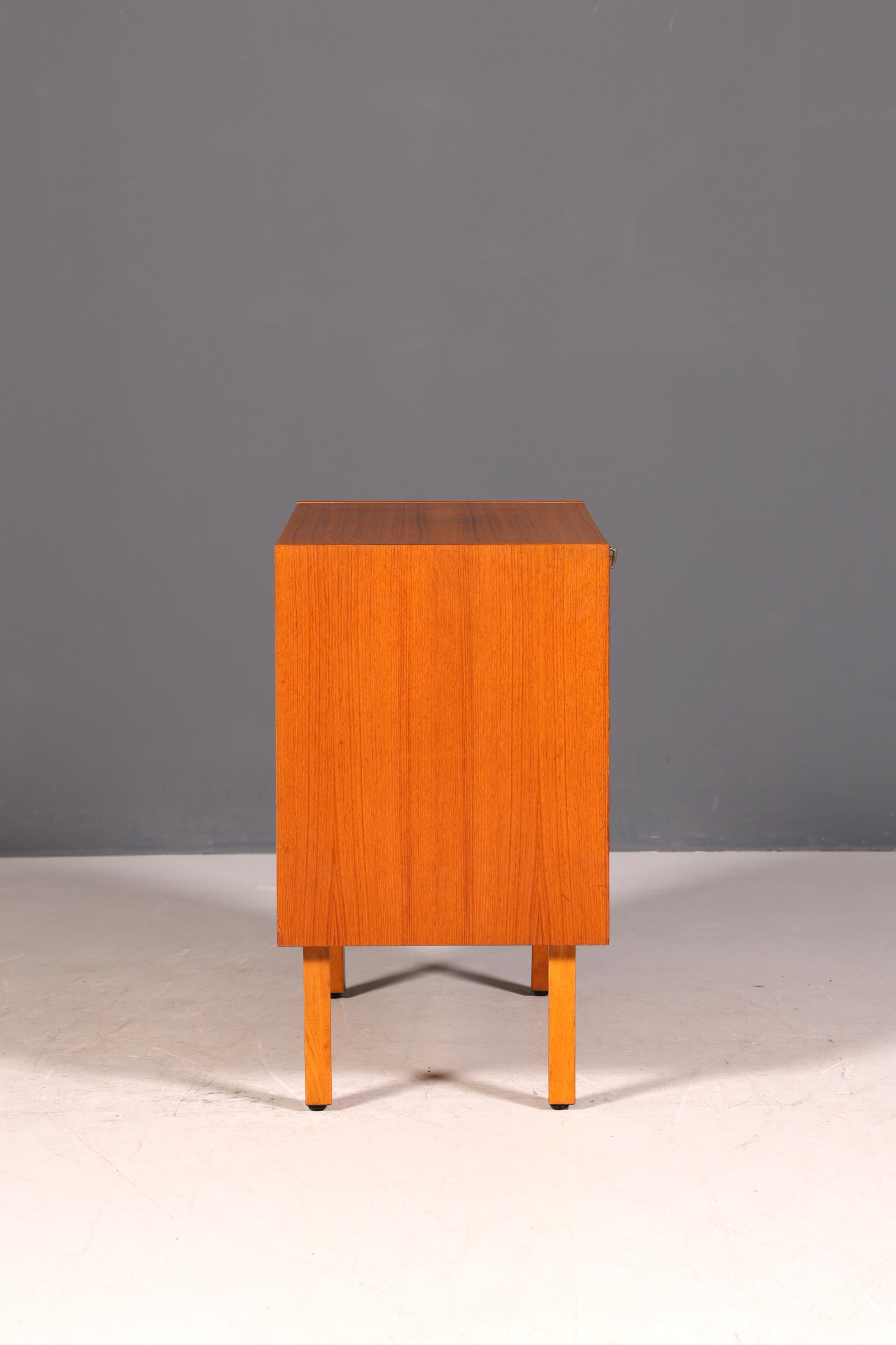 G371 Finish Wunderschöne Mid Century Kommode Teak Holz Sideboard Vintage Schubladen Kommode (Kopie)