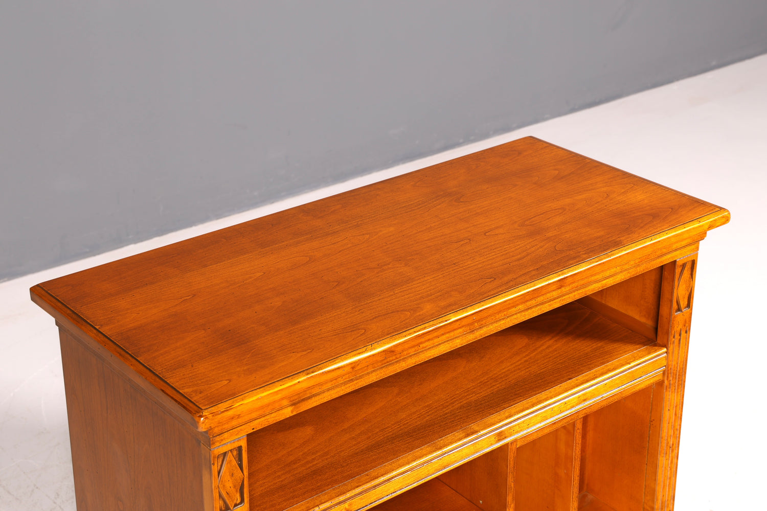 Edles Selva Regal TV-Schrank Villa Borghese Sideboard Kommode Massiv Holz Made in Italy Vintage