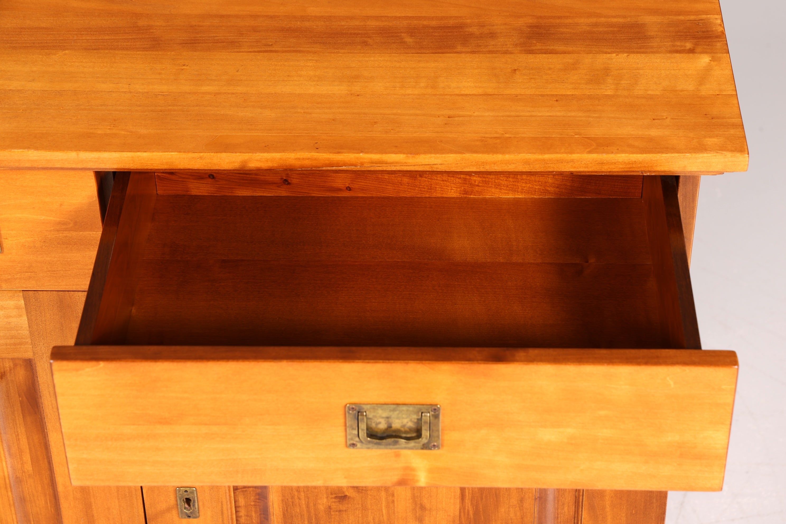 Wunderschönes Sideboard im Maritimen Stil Anrichte Englisch Schrank Kirschholz Kommode Landhausstil