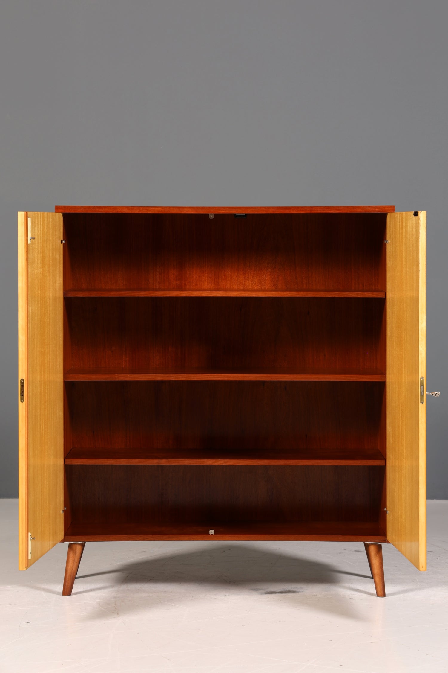 Wunderschöner Mid Century Schrank 60er Jahre Vertiko Vintage Wäscheschrank Aktenschrank Kommode