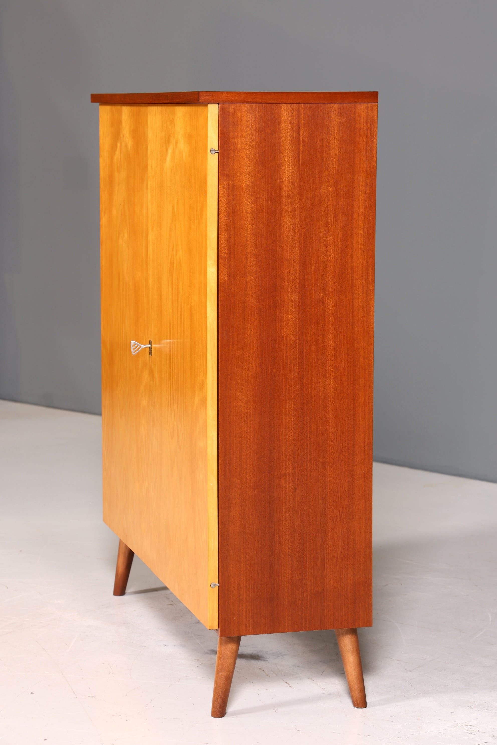 Wunderschöner Mid Century Schrank 60er Jahre Vertiko Vintage Wäscheschrank Aktenschrank Kommode