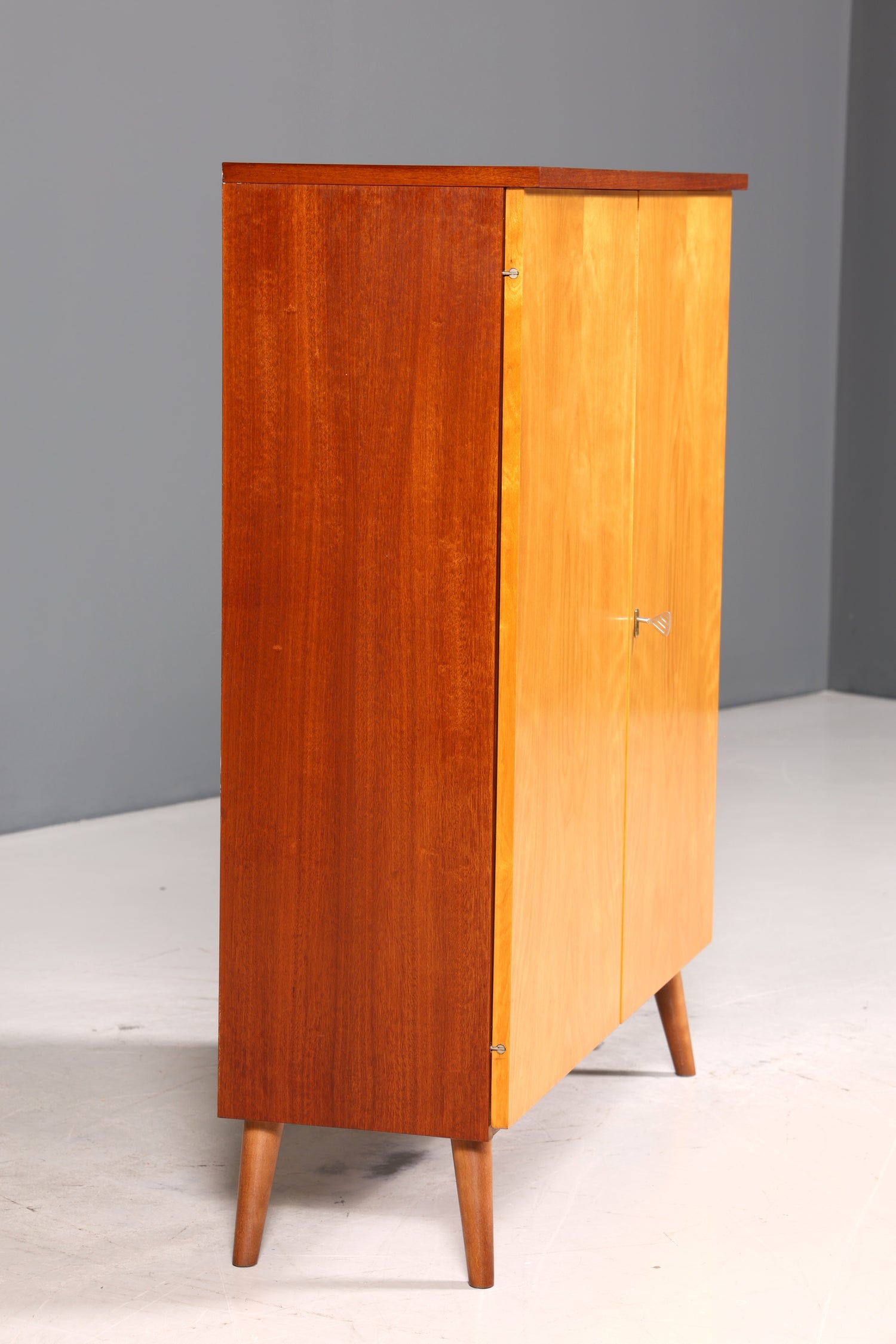 Wunderschöner Mid Century Schrank 60er Jahre Vertiko Vintage Wäscheschrank Aktenschrank Kommode