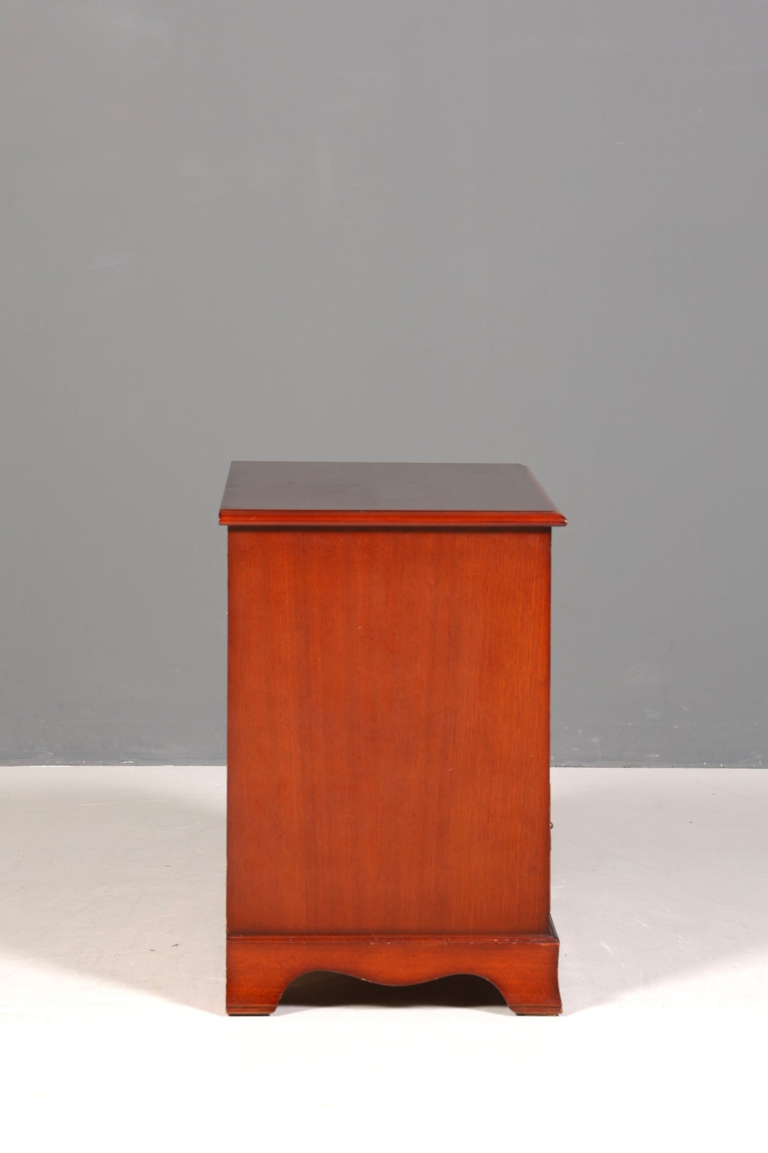 Wunderschöne Englische Kommode Holz TV Schrank Antik Sideboard Hifi Schrank