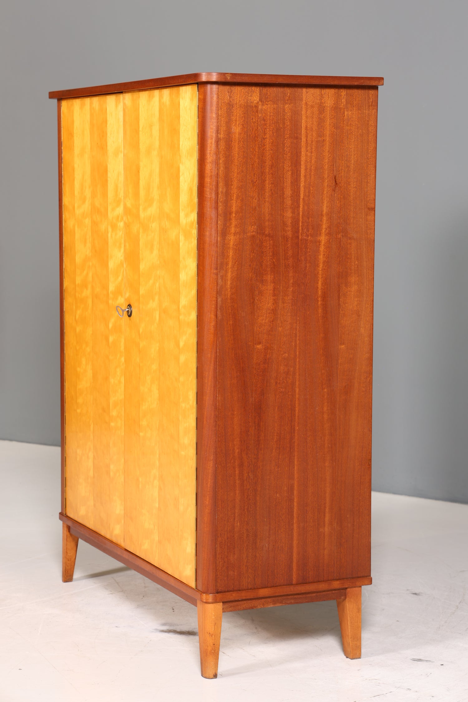 Wunderschöner Mid Century Schrank 60er Jahre Wäscheschrank Retro Vertiko Aktenschrank Kommode