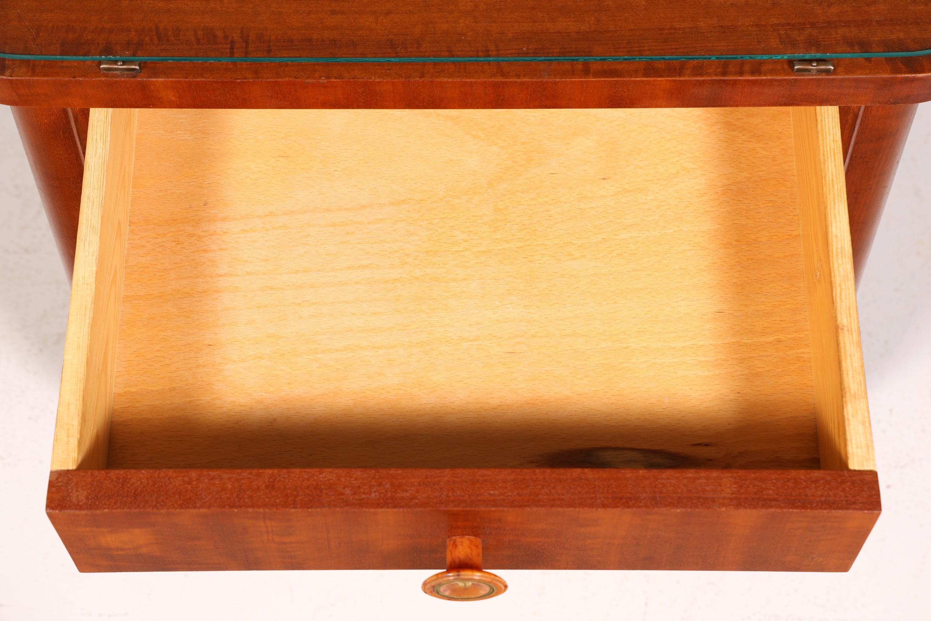 Schlichte Mid Century Kommode Vintage Klappschränkchen Danish Design Nachttisch 1 von 2