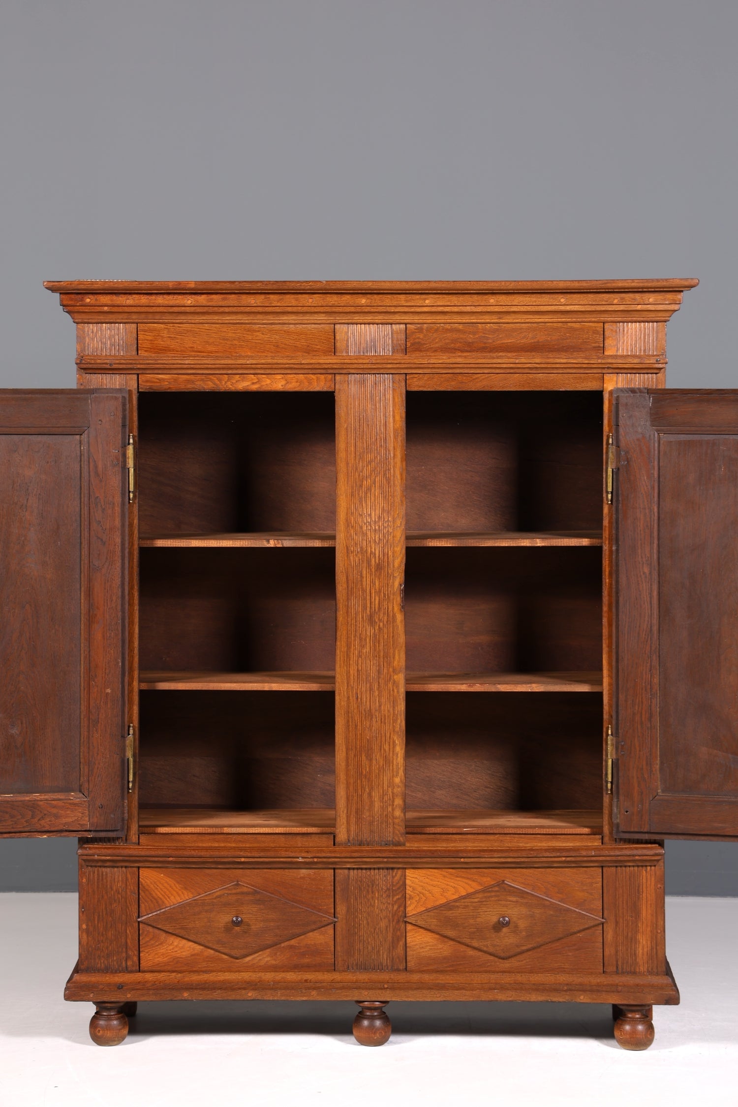Wunderschöner Original Barock Schrank um 1780 massiv Holz Kleiderschrank Antik Wäscheschrank Eiche Dielenschrank