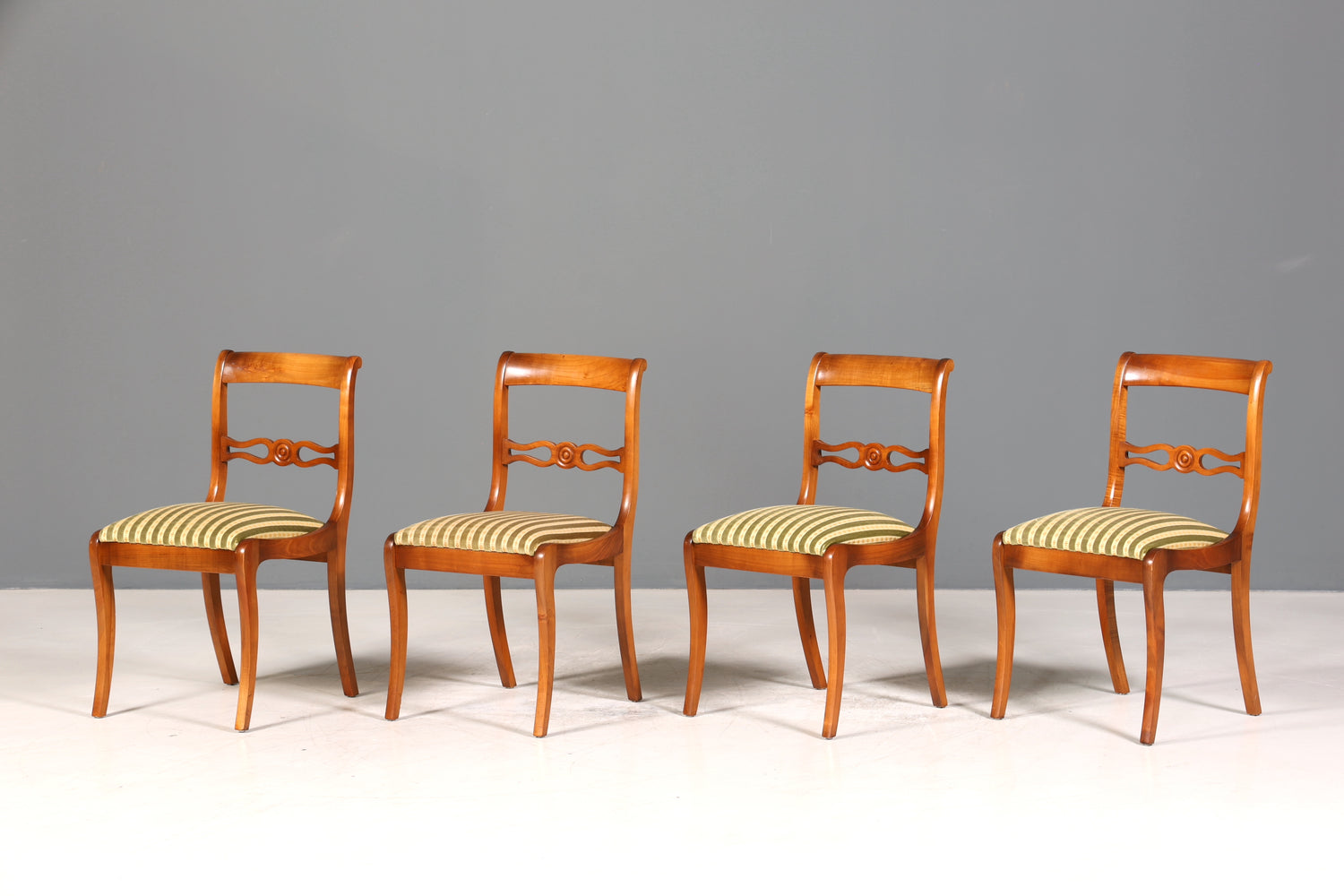 4x Wunderschöne Englische Stühle Englisch Dining Chairs Küchenstühle Stuhlset