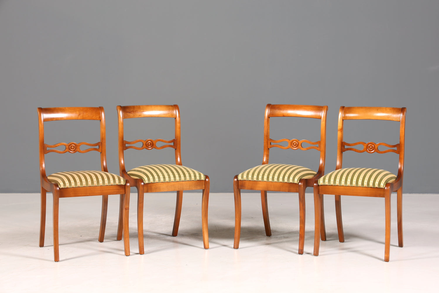 4x Wunderschöne Englische Stühle Englisch Dining Chairs Küchenstühle Stuhlset