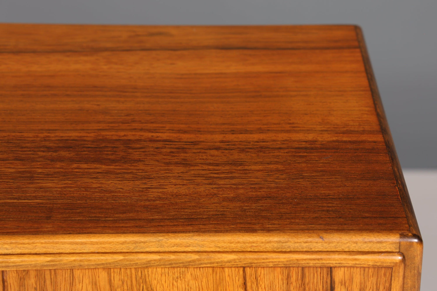 Traumhaftes Mid Century Highboard echt Holz Schrank Büro Kommode 60er Jahre