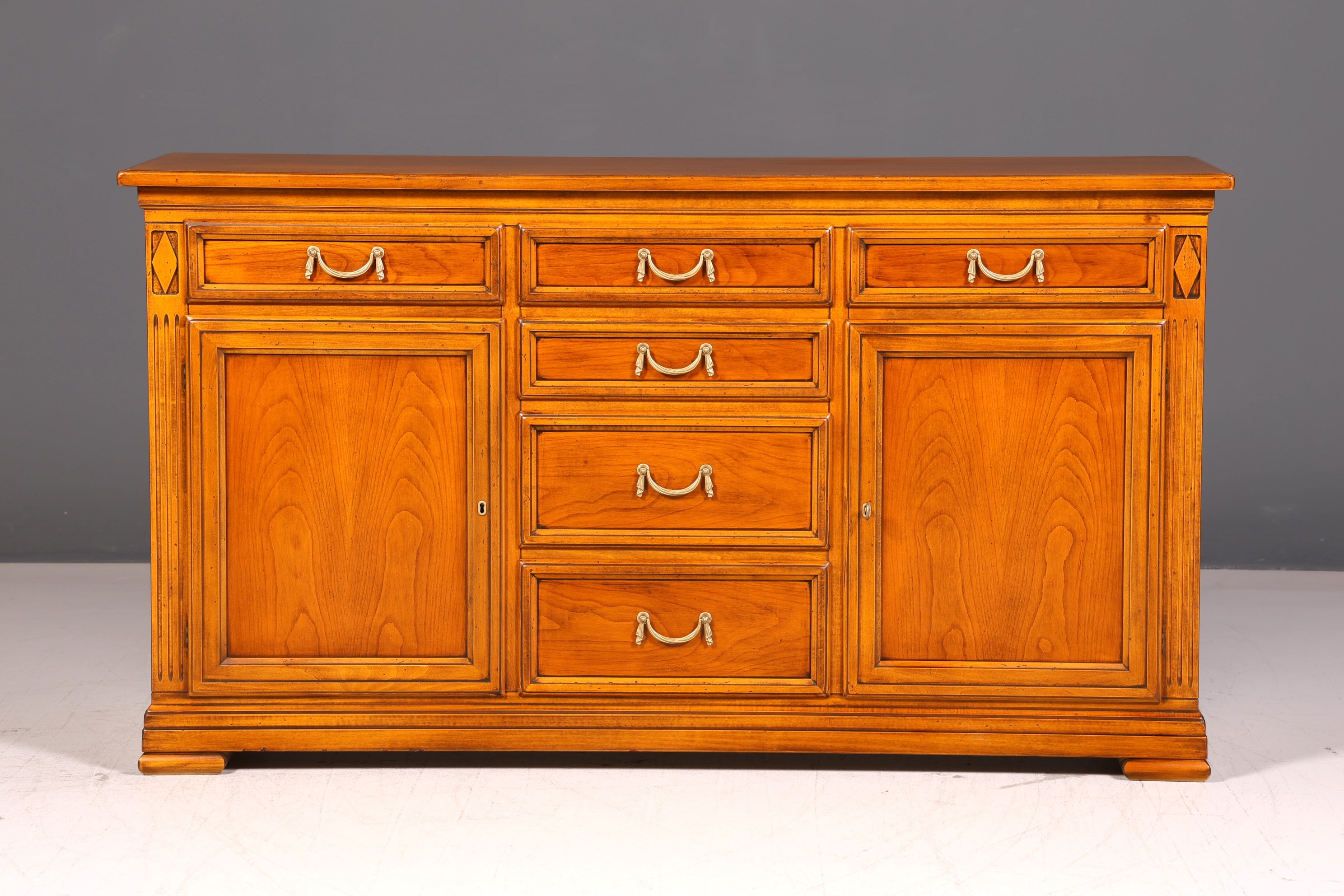 Wunderschönes Original Selva Sideboard Antik Stil Villa Borghese Schrank Kommode Buffet Anrichte