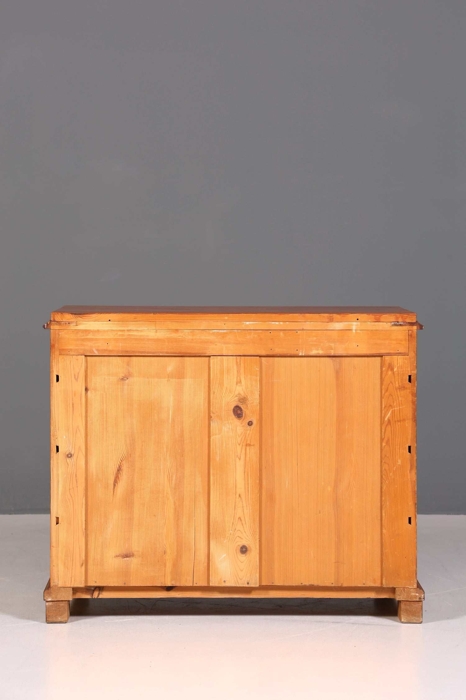 Stilvolles Gründerzeit Kommode Louis Philippe Schubladenkommode Nussbaum Sideboard um 1880