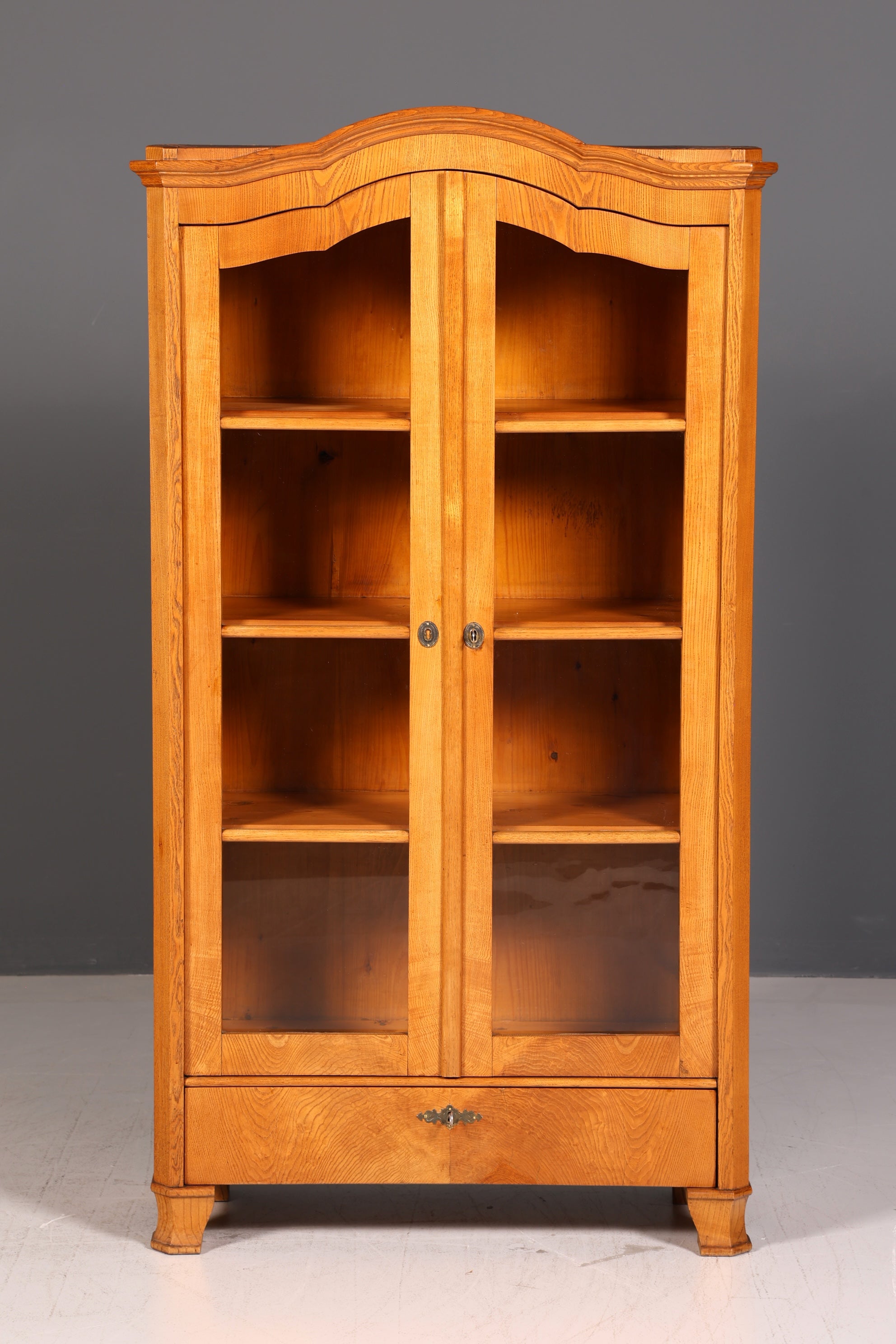 Wunderschöne Antik Vitrine Eiche Geschirrschrank Biedermeier Weichholz Glasvitrine Bücherregal Landhaus Regal