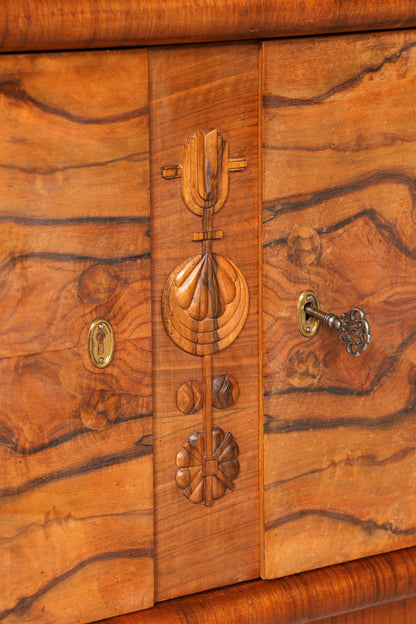 Wunderschöne Art Deco Vitrine Nussbaum Vitrine massiv Holz Antik Schrank