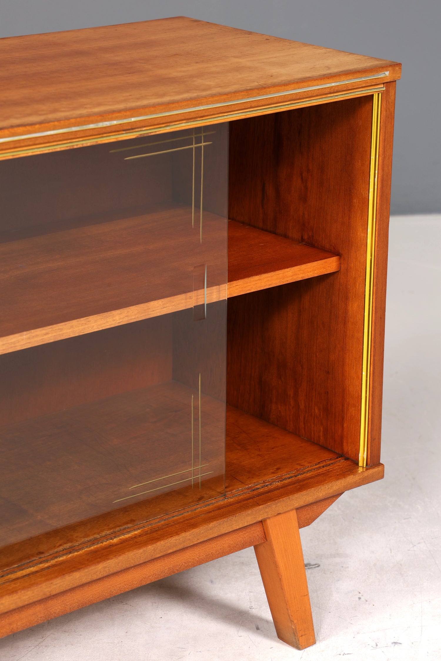 Wunderschönes Mid Century Sideboard Vintage Vitrine Retro Kommode TV Schrank Flurkommode 60s