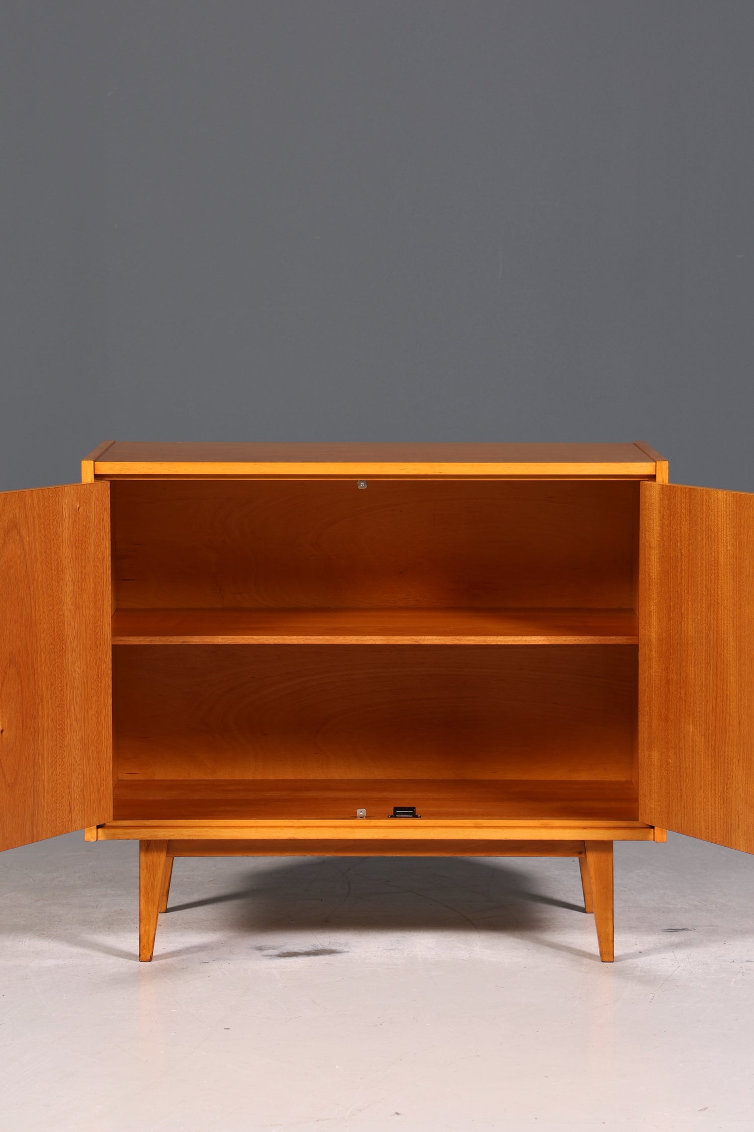 Wunderschöner Mid Century Schrank Vintage Kommode Retro Flur Kommode 60s Regal Sideboard