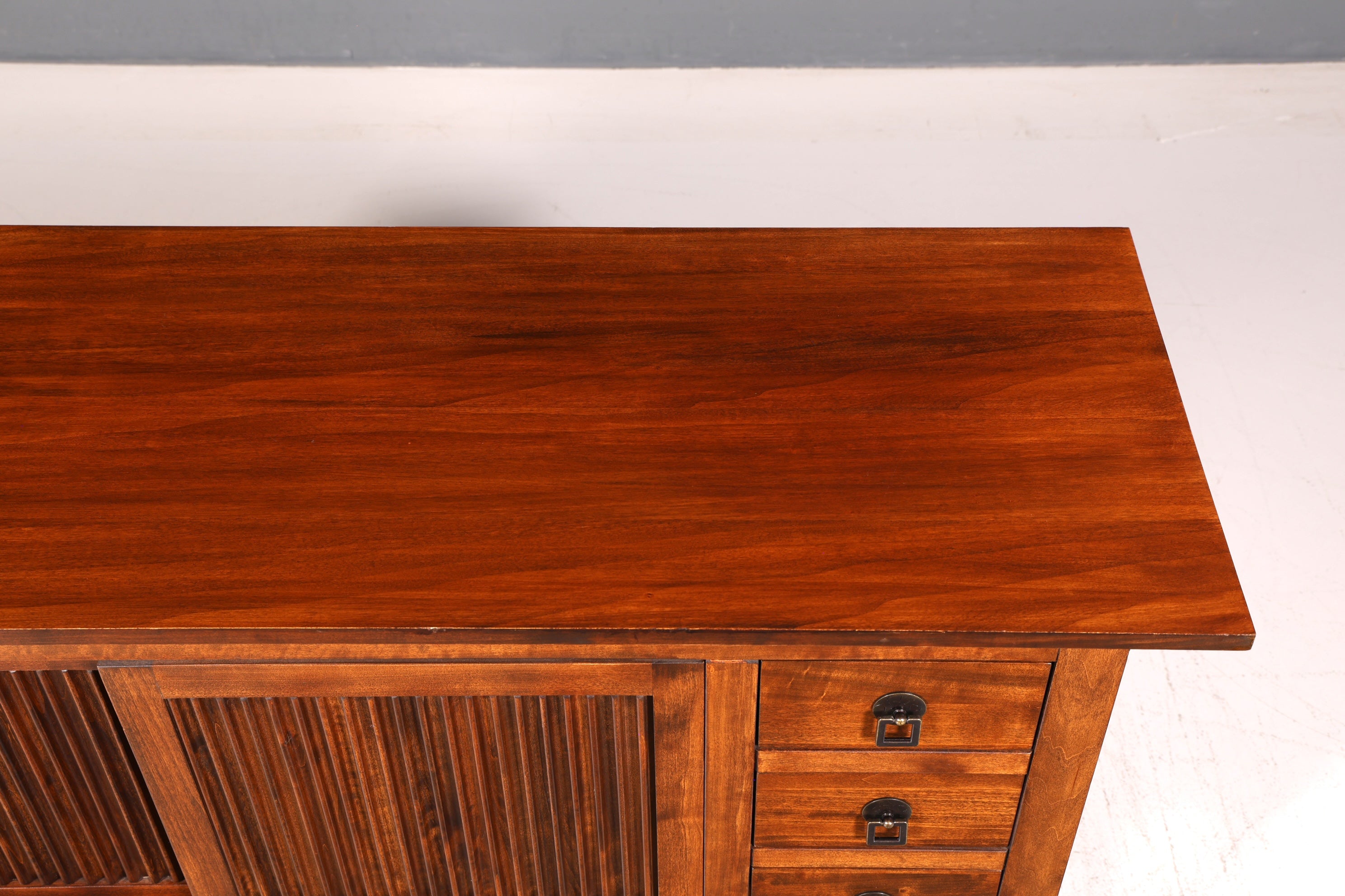 Wunderschönes Kolonial Stil Sideboard Englisch Echt Holz TV Schrank Anrichte Buffet Kommode Vintage
