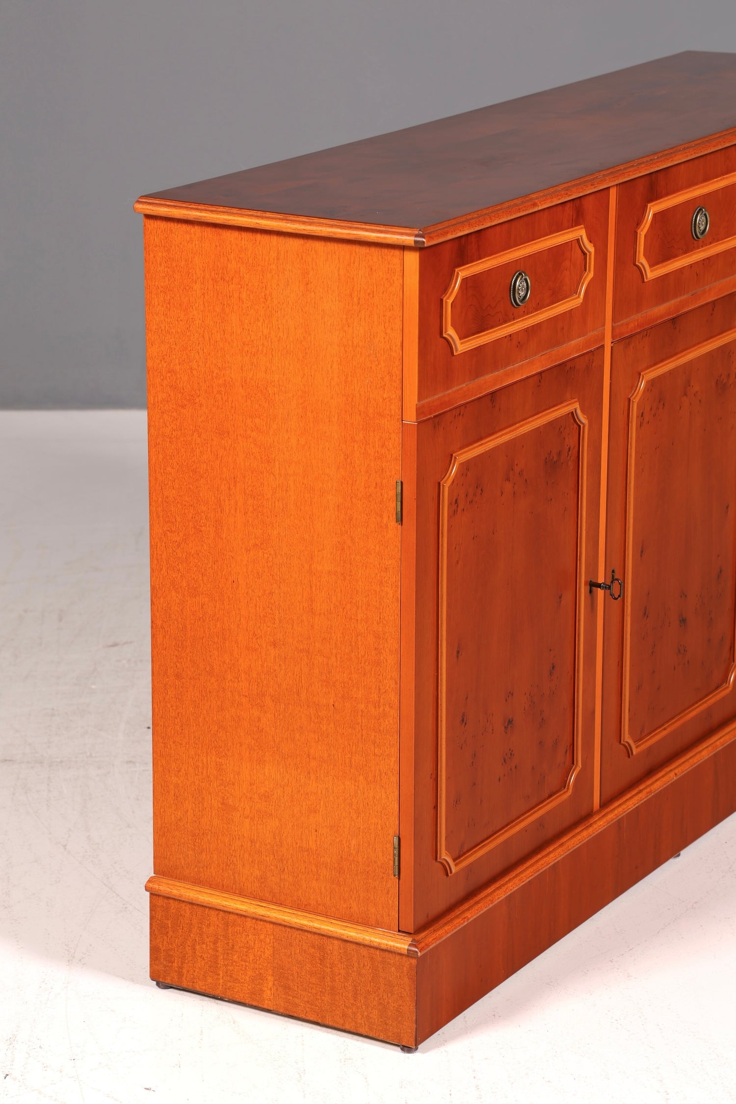 Wunderschönes Englisches Sideboard 60s Buffetschrank Kommode Anrichte Schrank Highboard Vintage