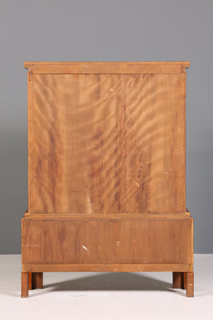 Wunderschöne Art Deco Vitrine Nussbaum Vitrine massiv Holz Antik Schrank Geschirrschrank