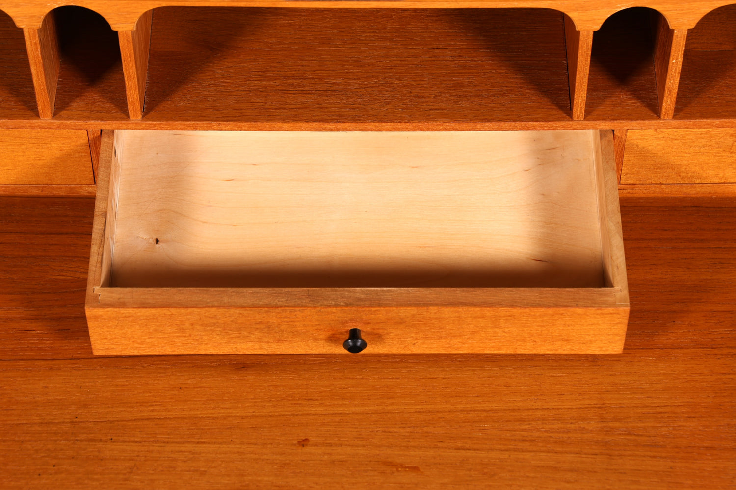 Schlichter Mid Century Rollladen Sekretär von Bröderna Gustafssons Büro Schrank Schreibkommode 60s Schreibmöbel