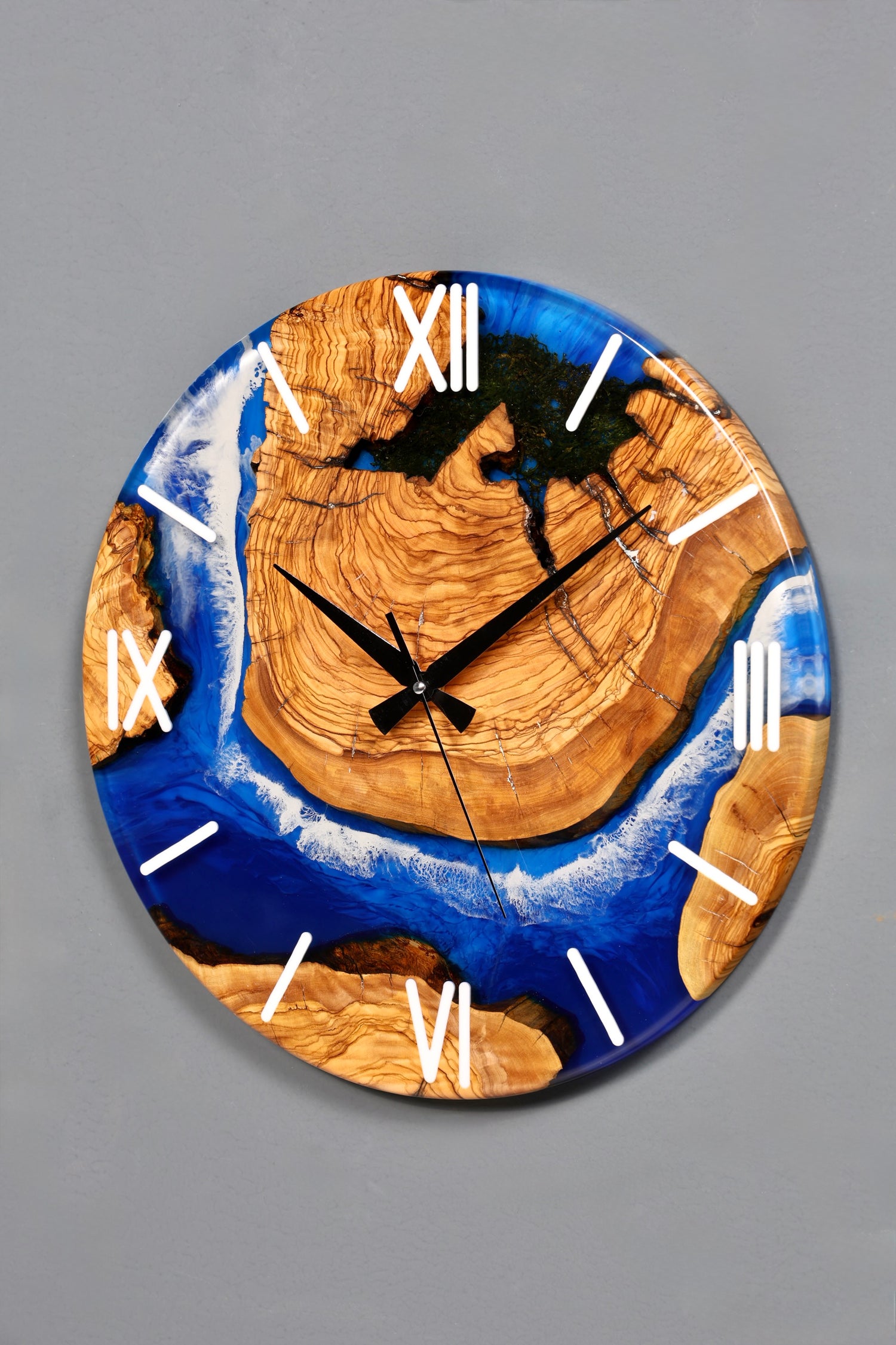 Detailverliebte Handgefertigte Epoxidharz Wanduhr Olivenbaum Uhr Epoxy Analog Uhr