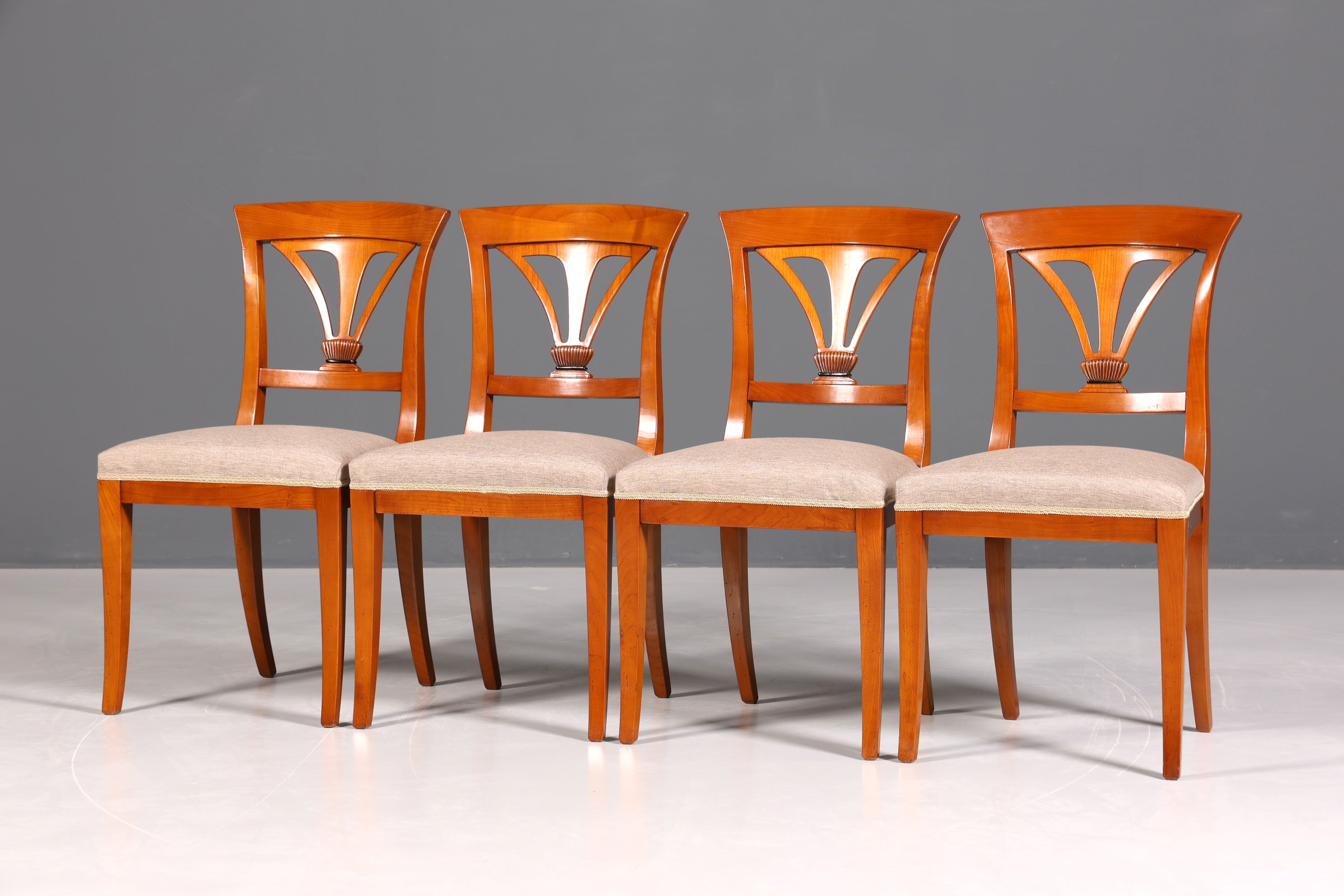 4x Edle Englische Stühle Englisch Dining Chairs Antik 60er Jahre Eibe Küchenstühle Stuhlset