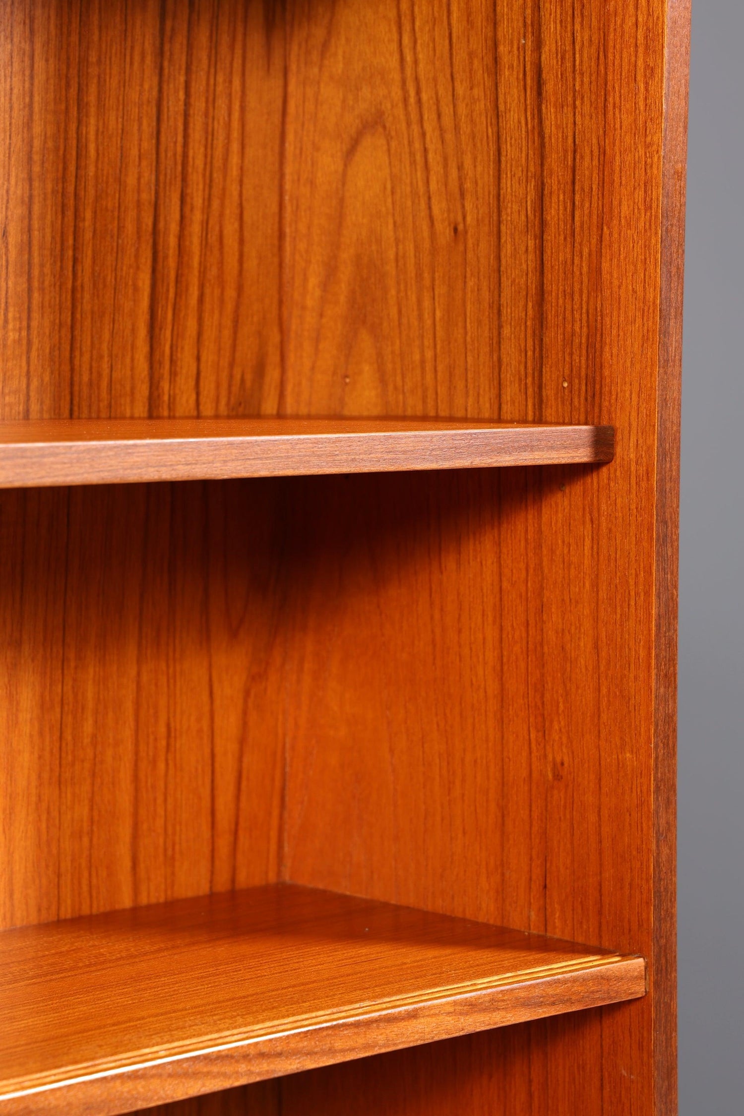 Wunderschönes Mid Century Regal Danish Design Schrank Retro Bücherregal Kommode