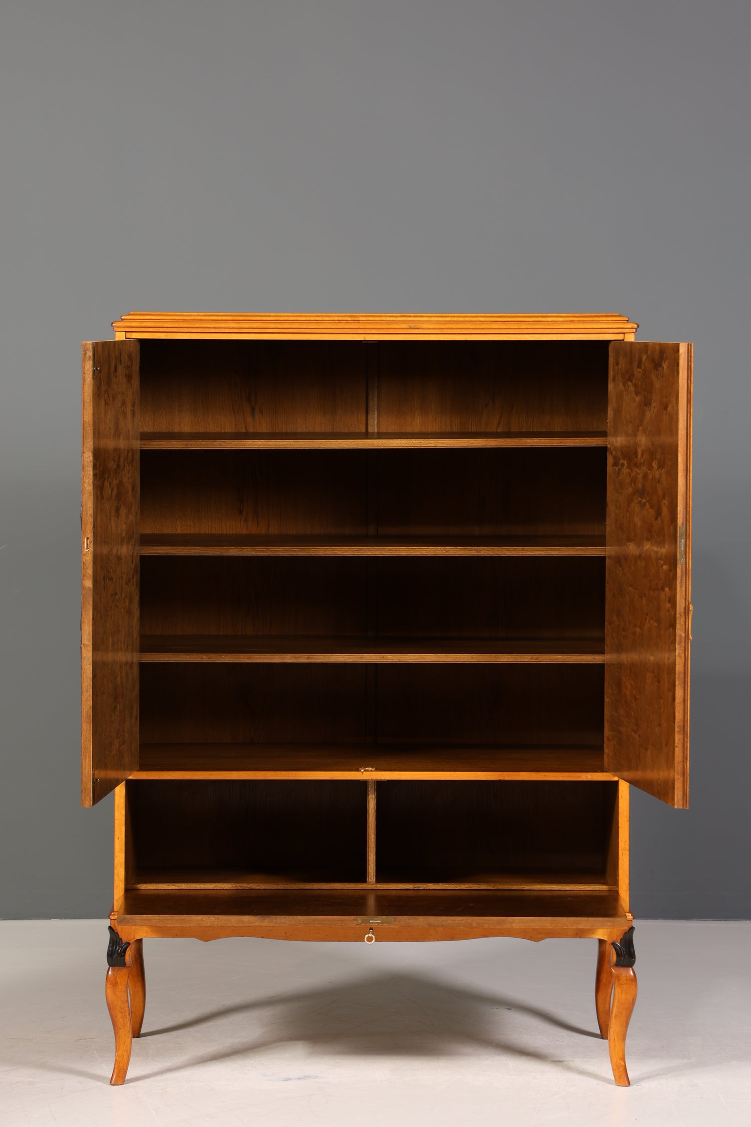 Stilvoller Original Art Deco Schrank Vertiko Kleiderschrank um 1940