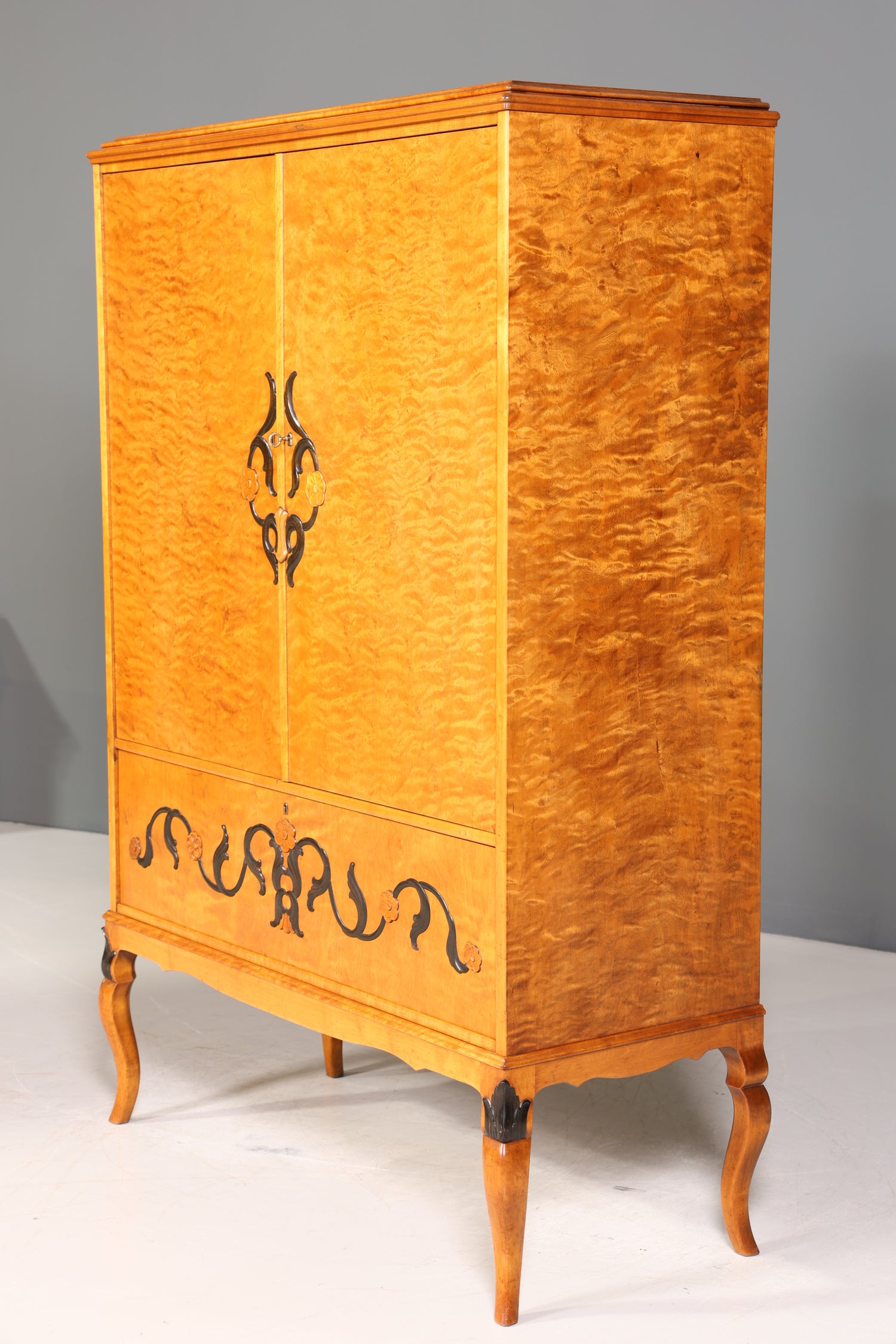 Stilvoller Original Art Deco Schrank Vertiko Kleiderschrank um 1940