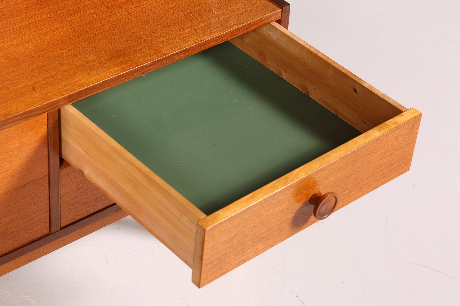 Wunderschönes Mid Century Regal Danish Design Schrank Retro Bücherregal Kommode